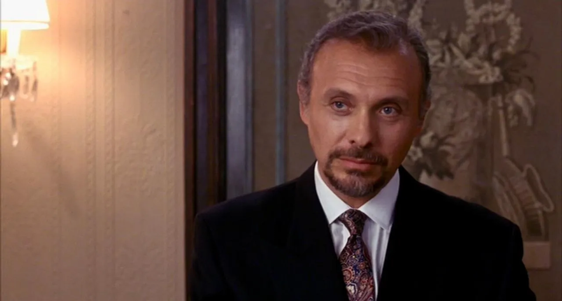 Hector Elizondo in Pretty Woman (1990)