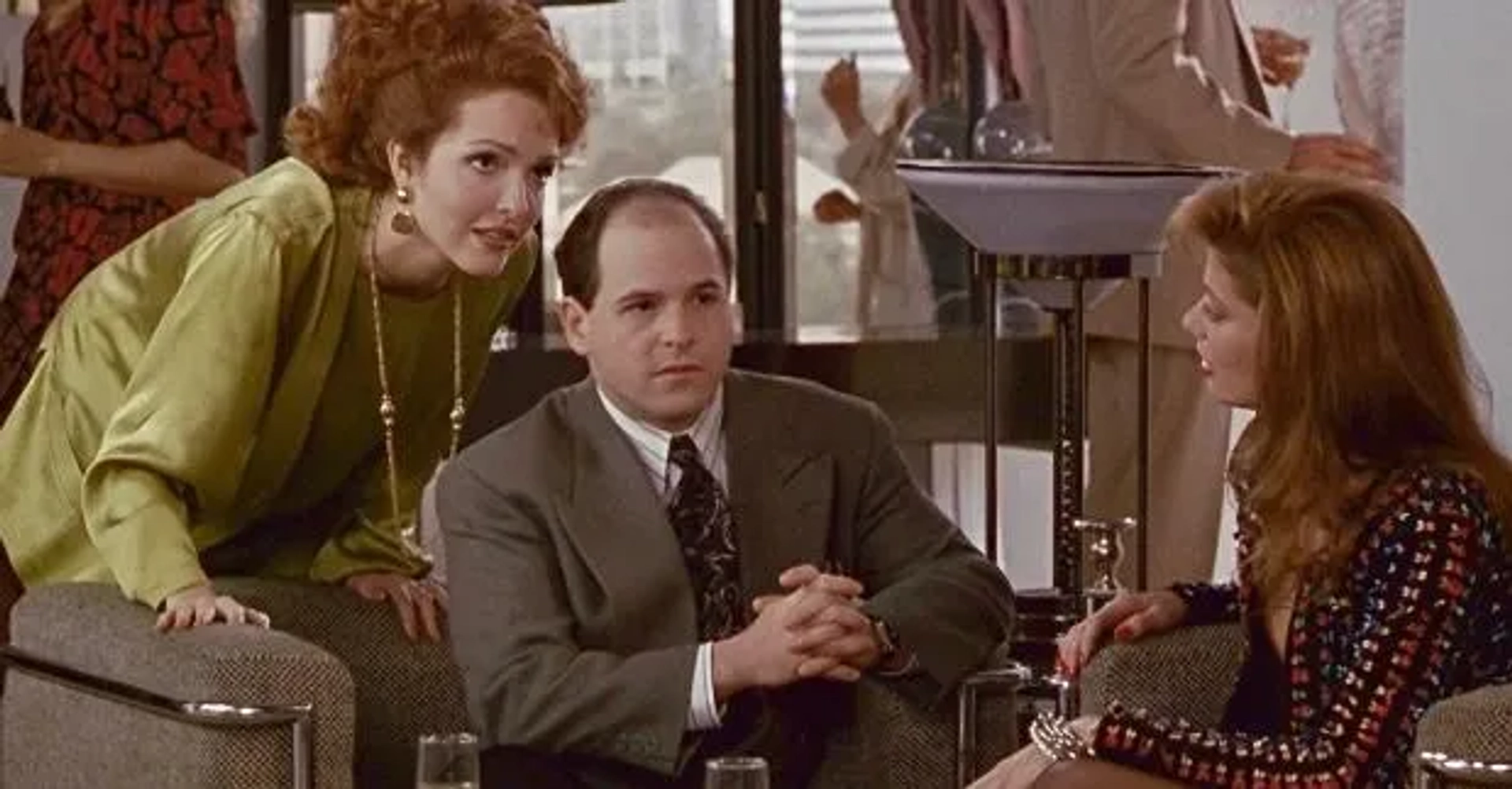 Amy Yasbeck and Jason Alexander in Pretty Woman (1990)