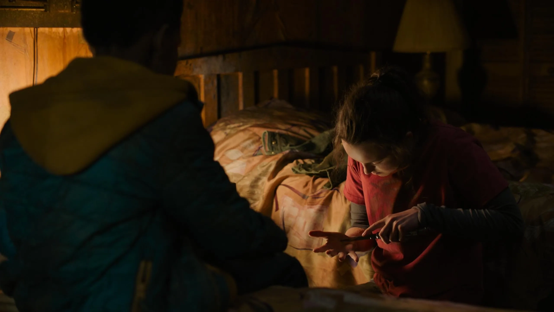 Keivonn Woodard and Bella Ramsey in The Last of Us: Endure and Survive (2023)