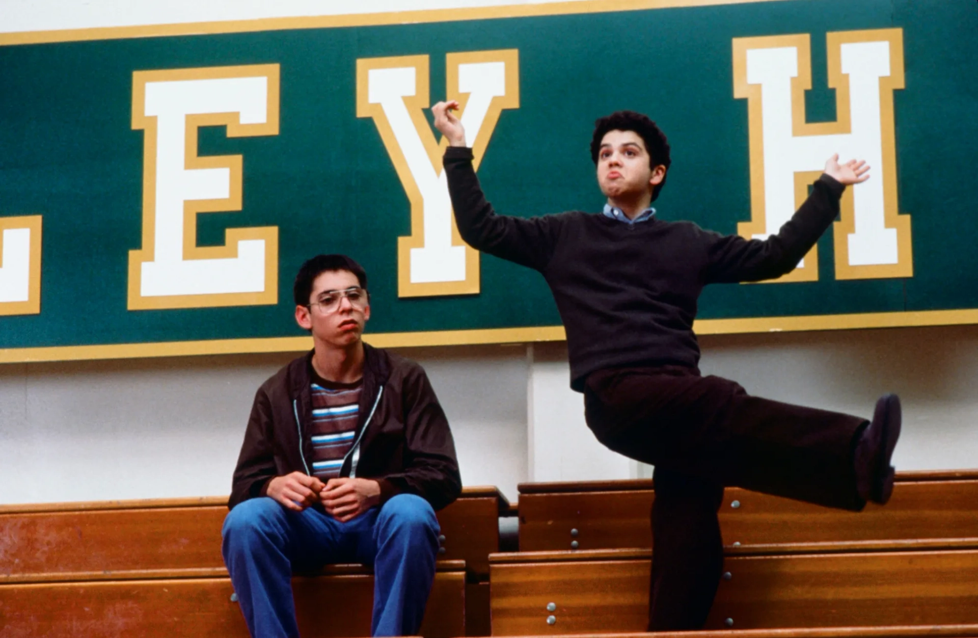 Samm Levine and Martin Starr in Freaks and Geeks (1999)