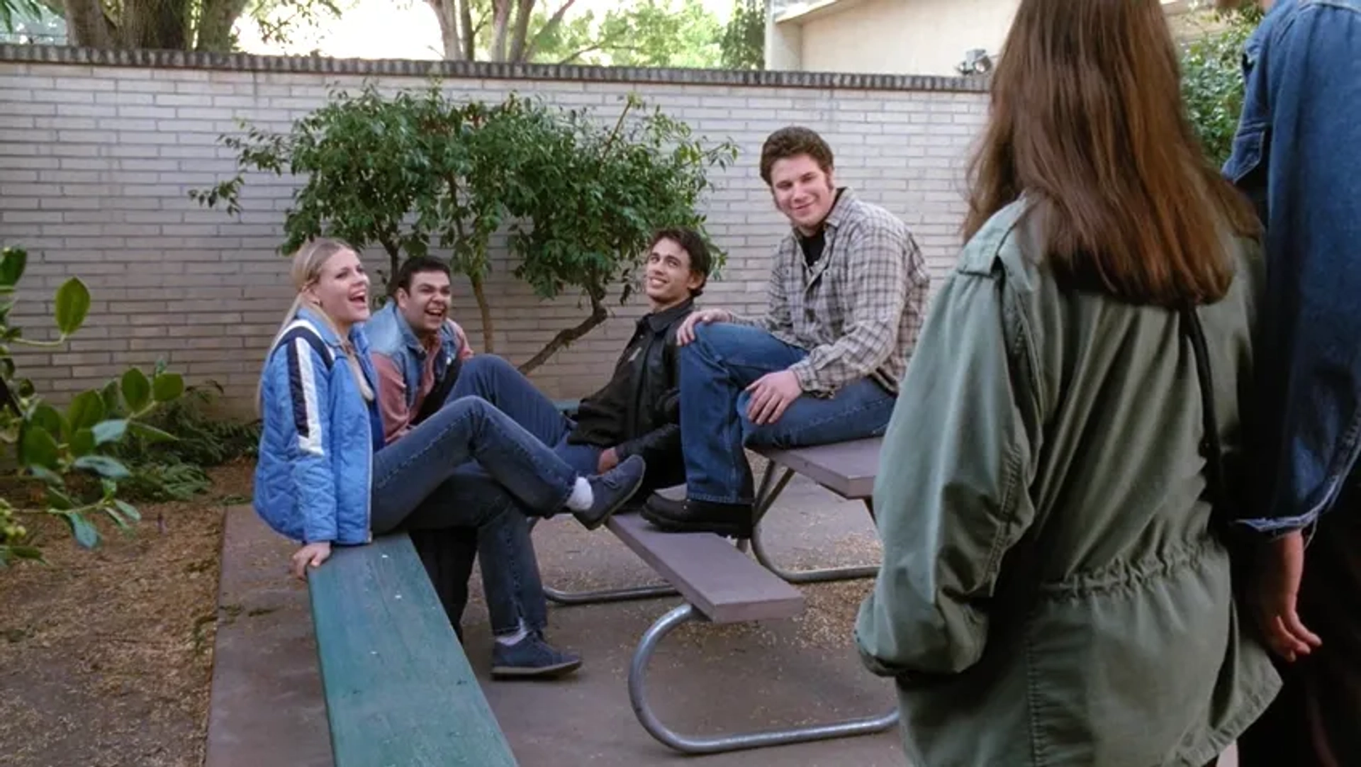 Busy Philipps, James Franco, Seth Rogen, and Shaun Weiss in Freaks and Geeks (1999)