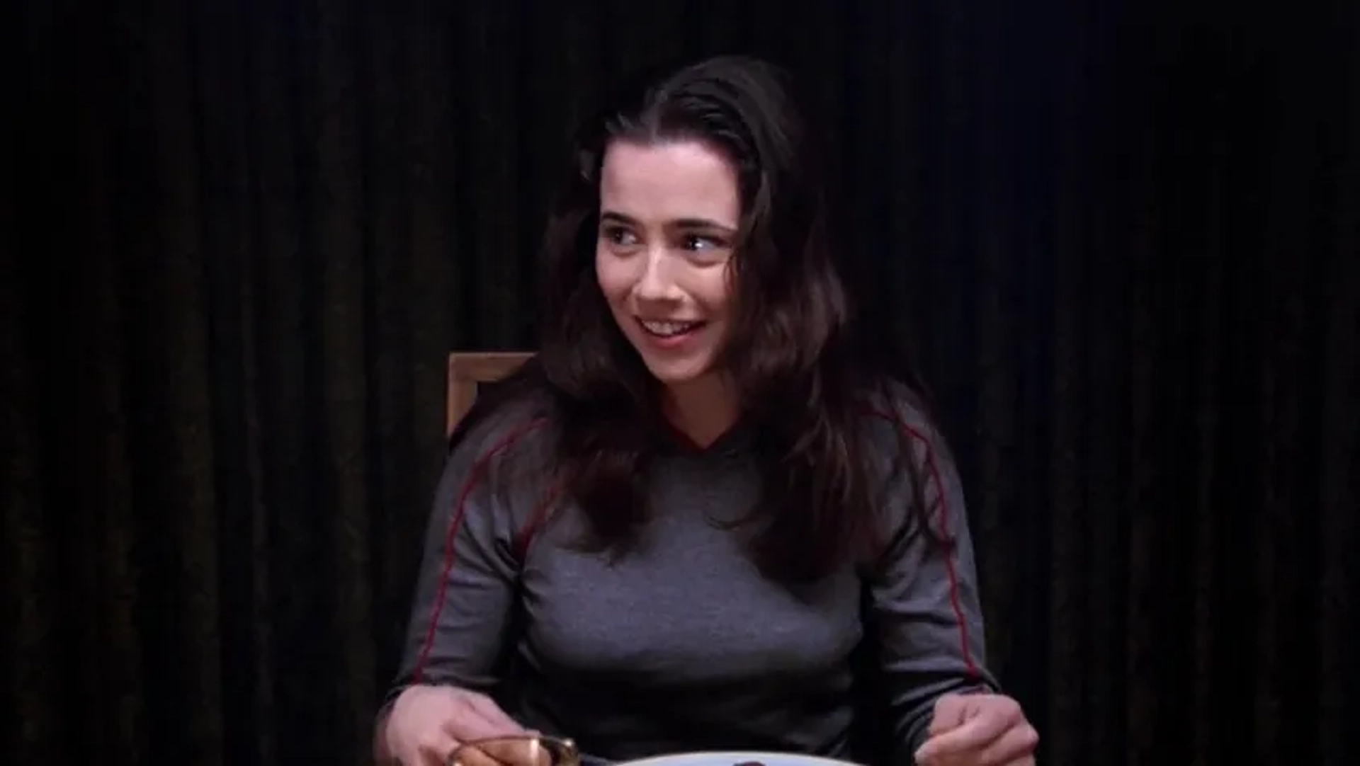 Linda Cardellini in Freaks and Geeks (1999)