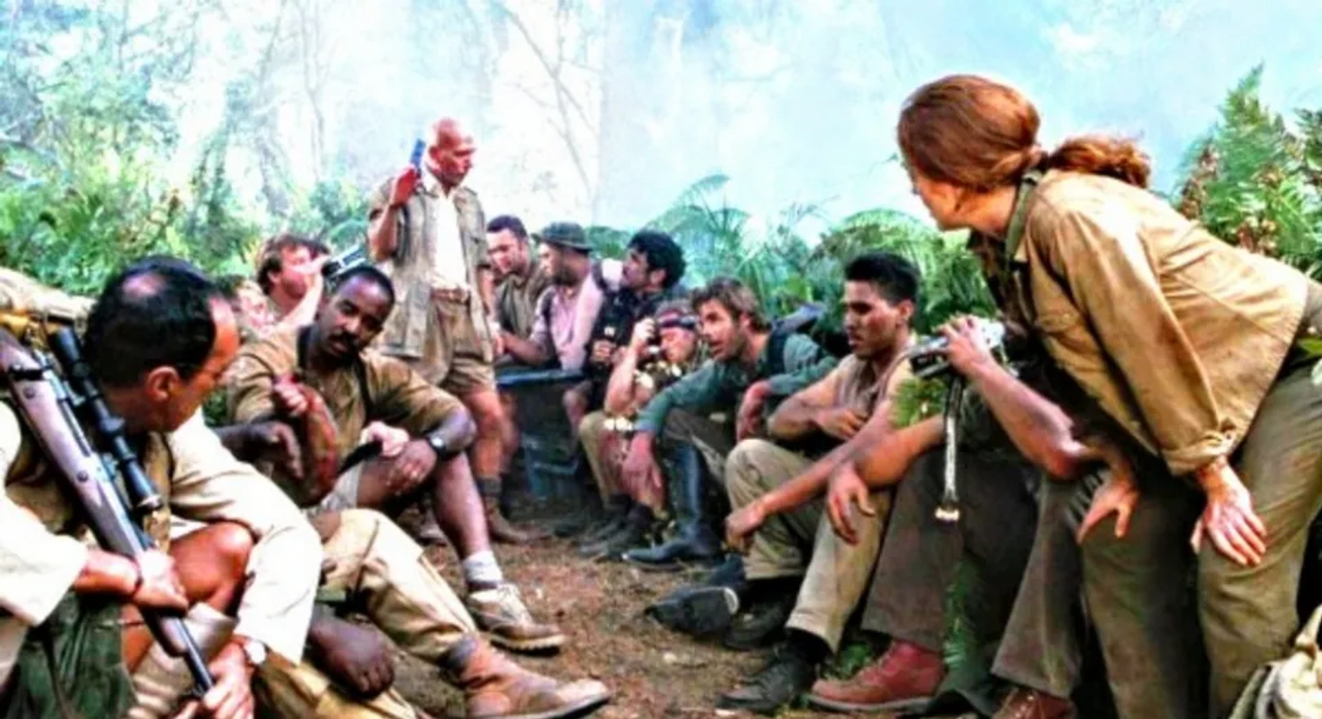 Julianne Moore, Pete Postlethwaite, Harvey Jason, Vincent Dee Miles, and Chad Randall in The Lost World: Jurassic Park (1997)