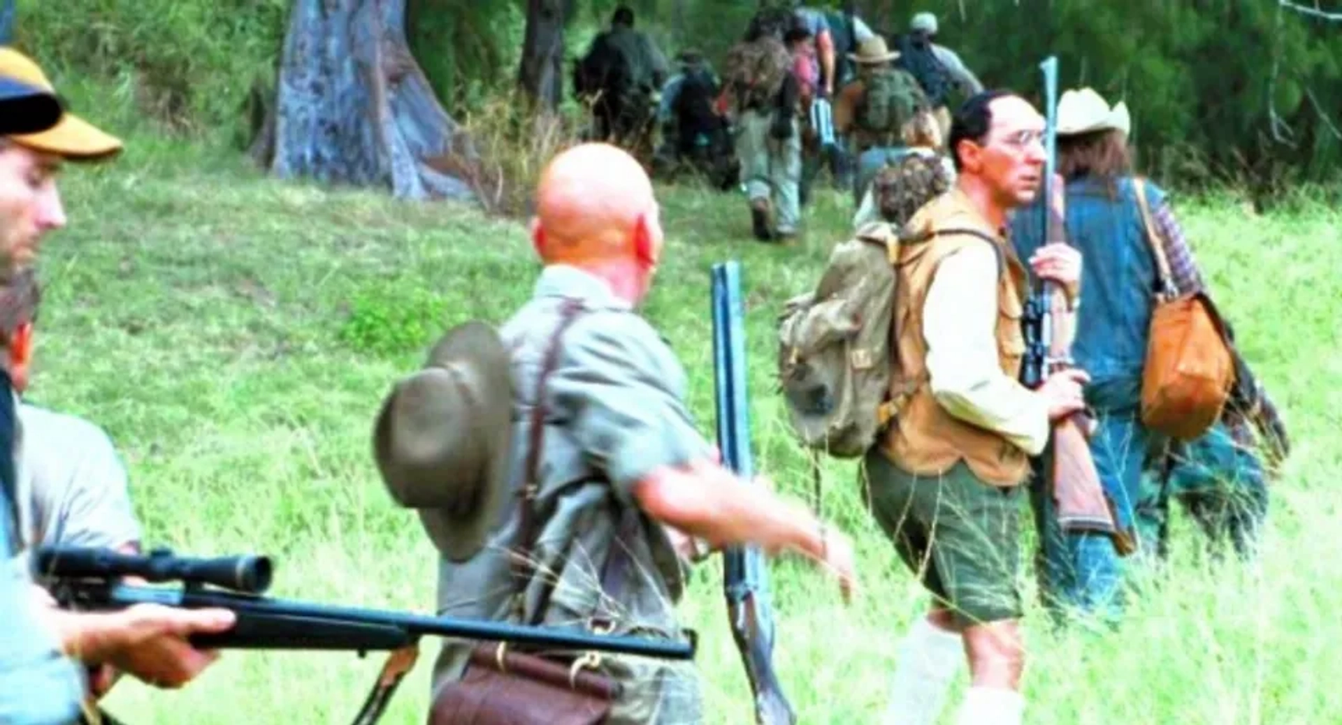 Pete Postlethwaite, Thomas F. Duffy, and Harvey Jason in The Lost World: Jurassic Park (1997)