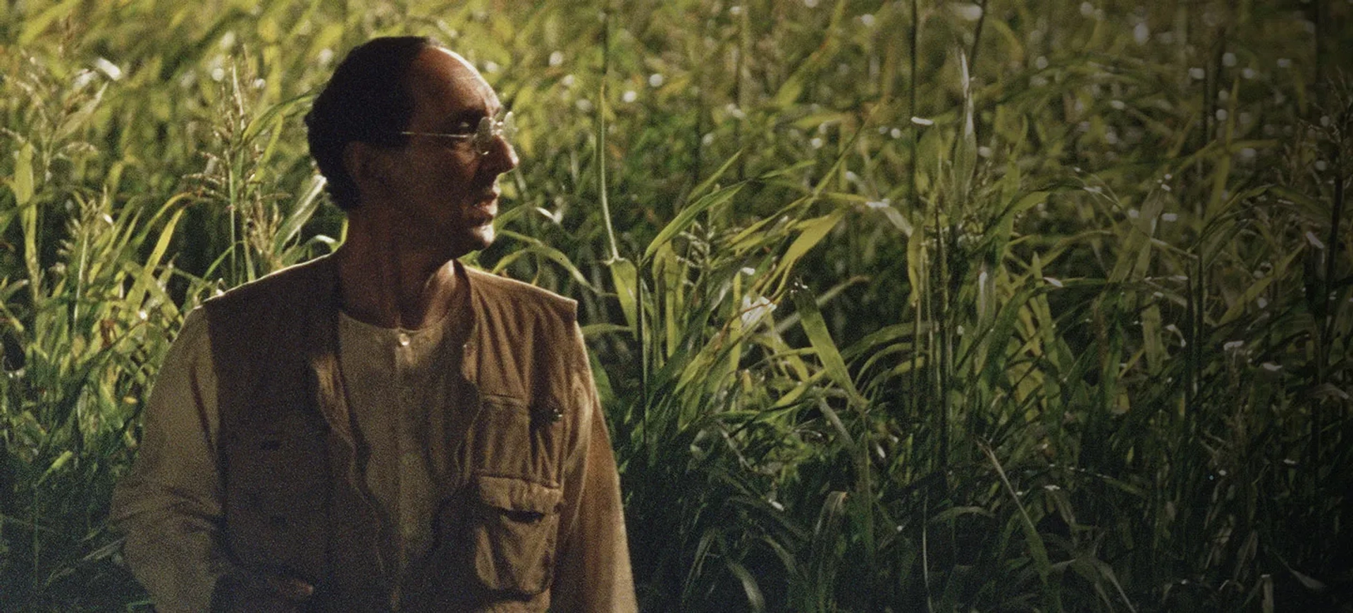 Harvey Jason in The Lost World: Jurassic Park (1997)