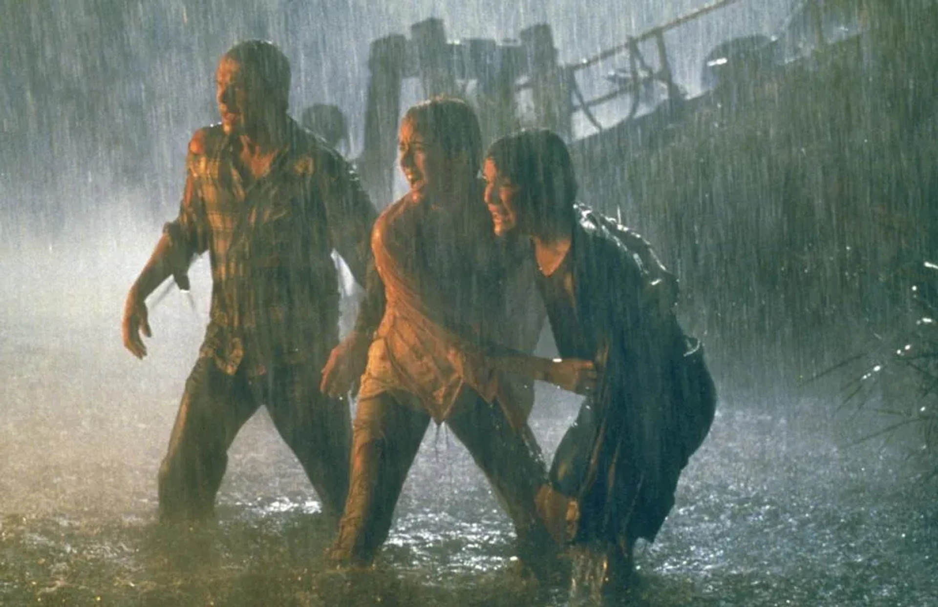 Téa Leoni, Sam Neill, and Trevor Morgan in Jurassic Park III (2001)