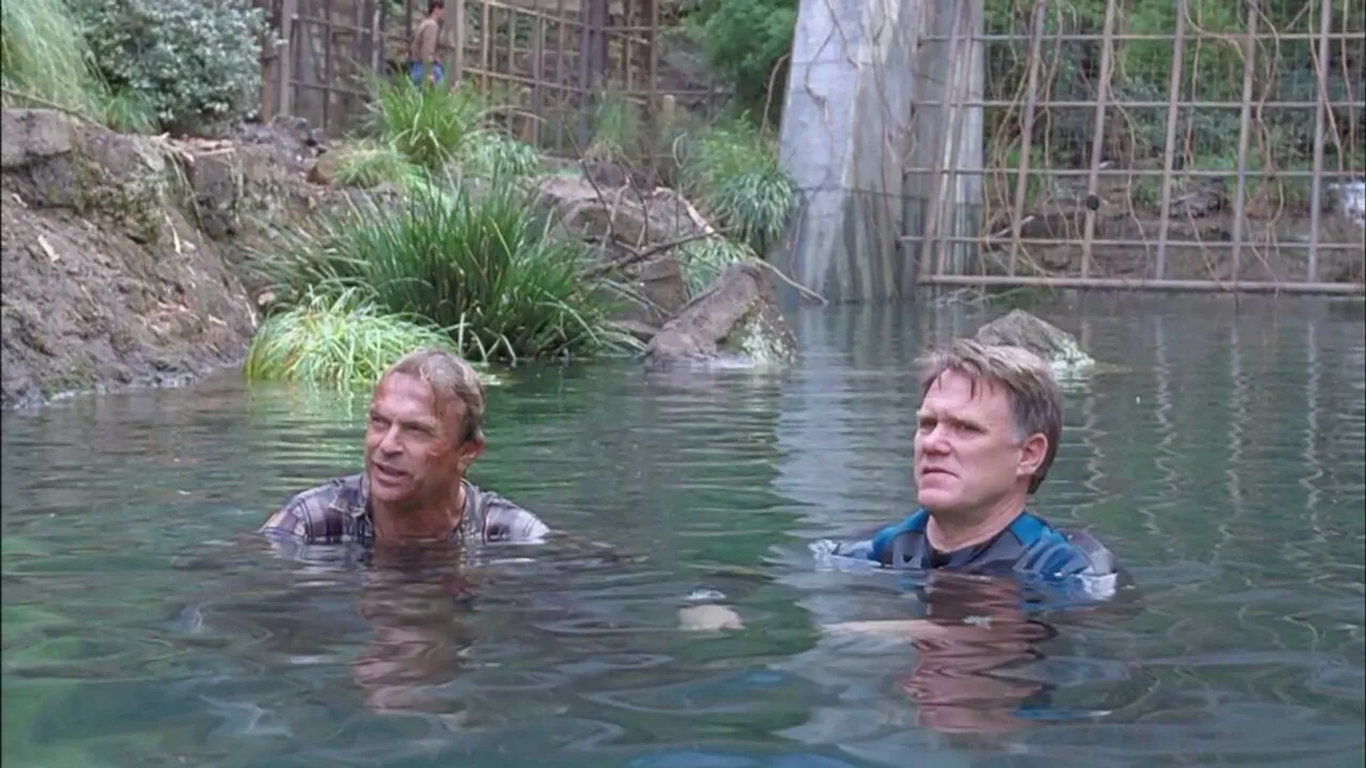 Sam Neill and Joe Johnston in Jurassic Park III (2001)