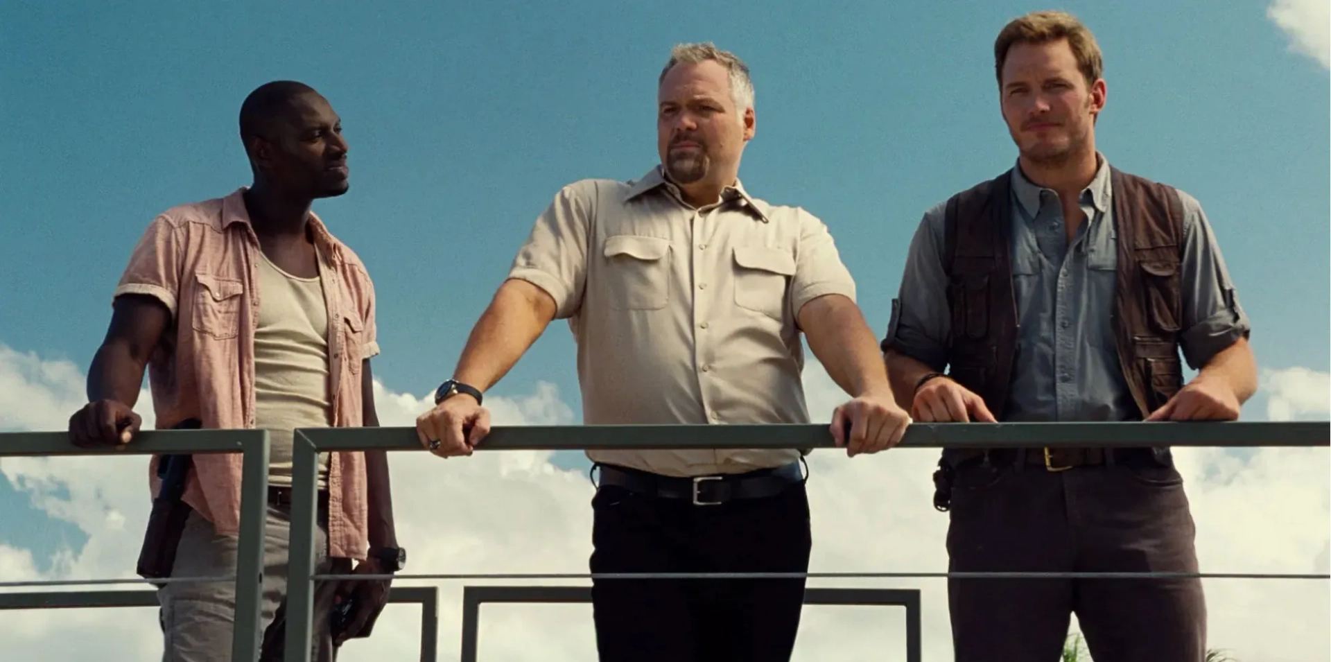 Vincent D'Onofrio, Chris Pratt, and Omar Sy in Jurassic World (2015)