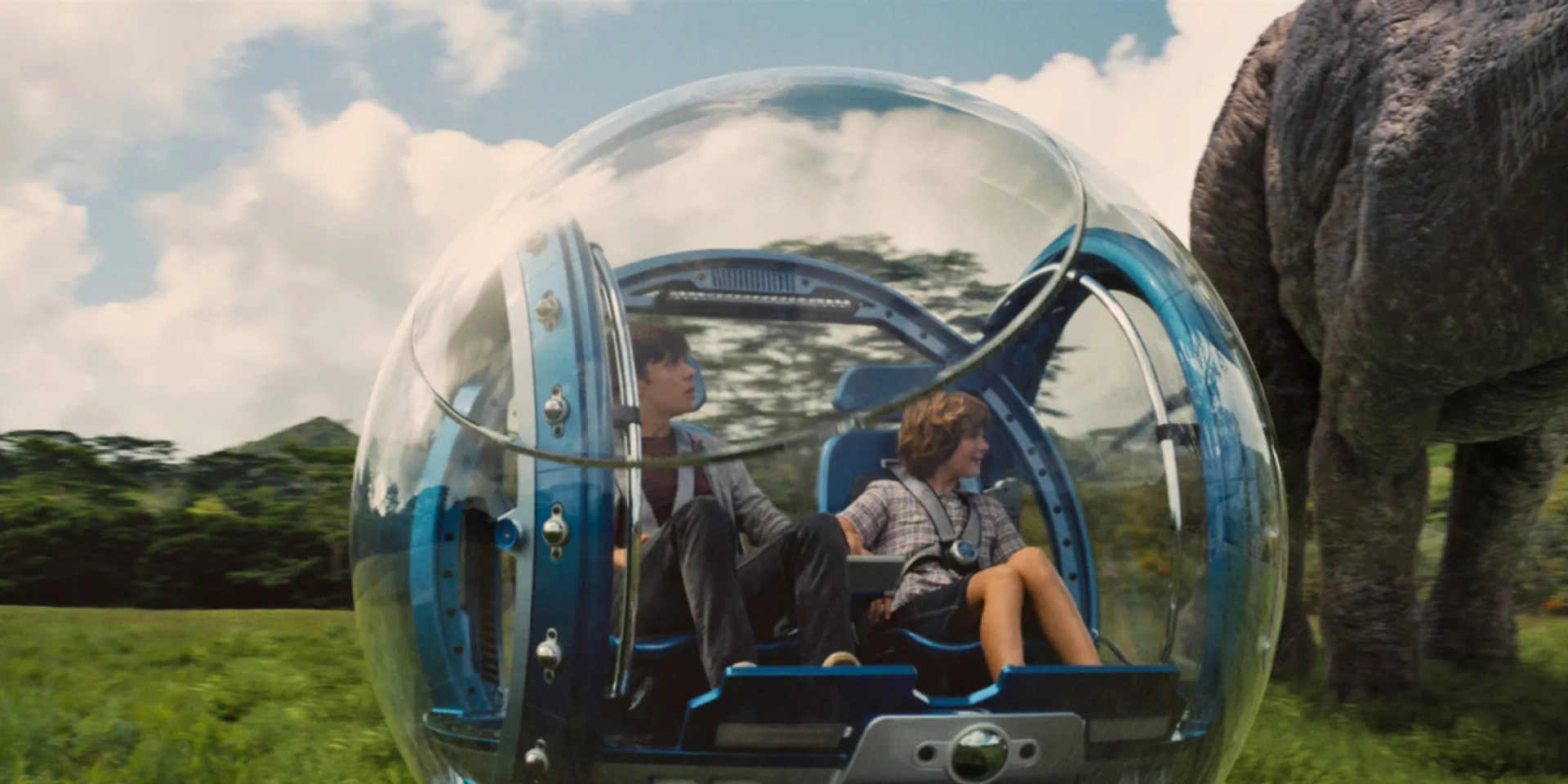 Ty Simpkins and Nick Robinson in Jurassic World (2015)