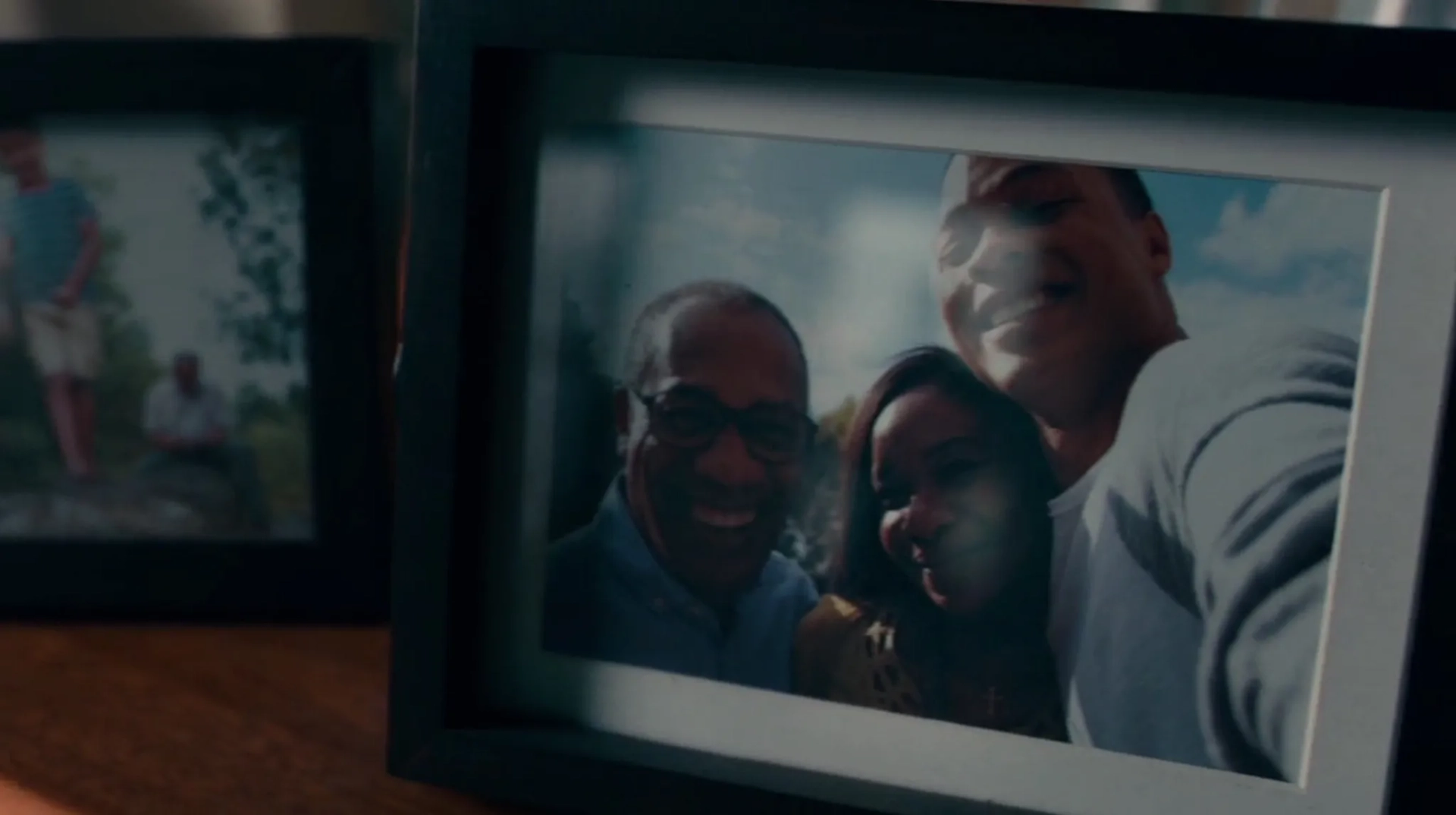Karen Bryson, Joe Morton, and Ray Fisher in Justice League (2017)