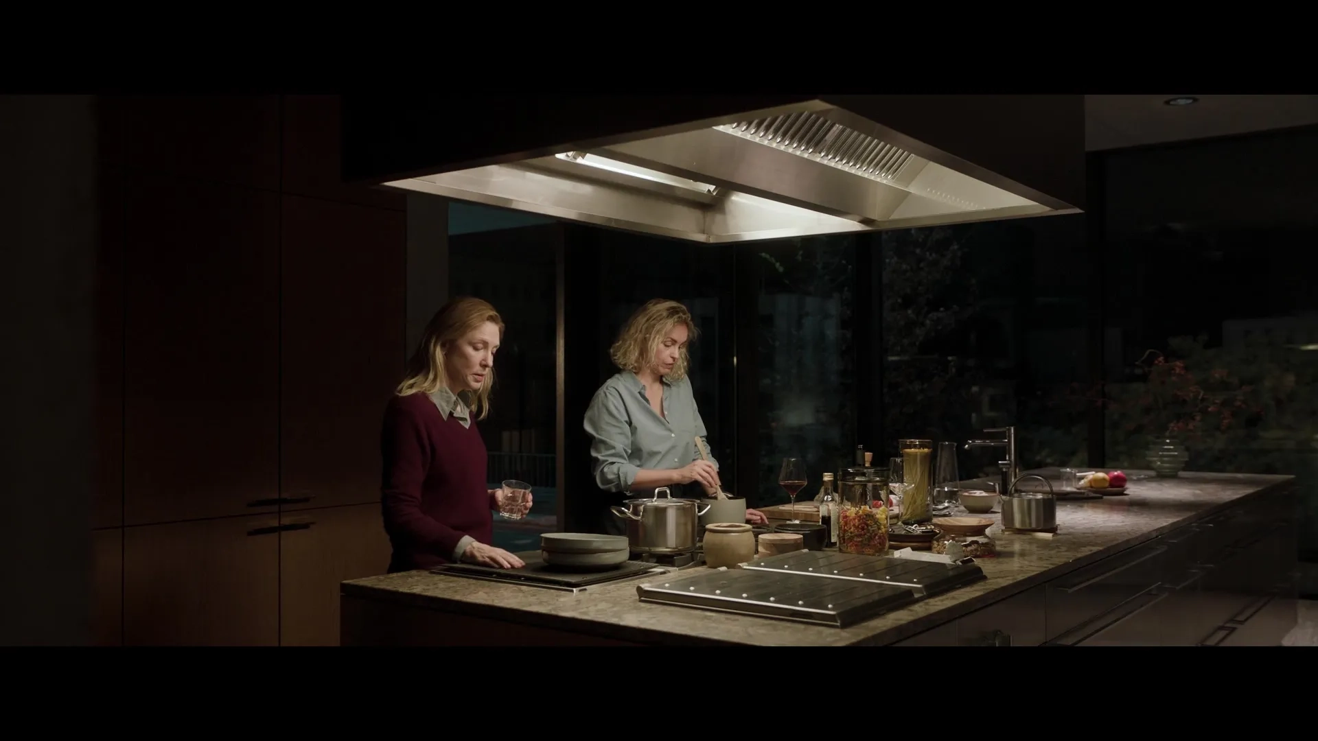 Cate Blanchett and Nina Hoss in Tár (2022)