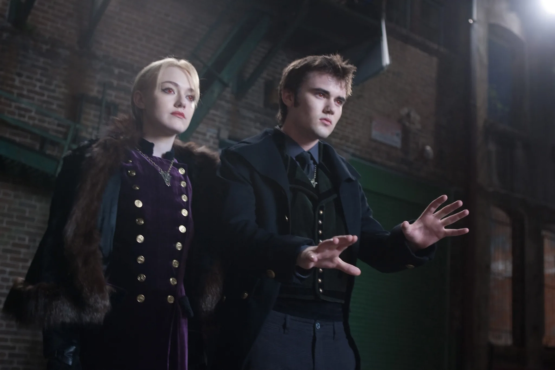 Dakota Fanning and Cameron Bright in The Twilight Saga: Breaking Dawn - Part 2 (2012)