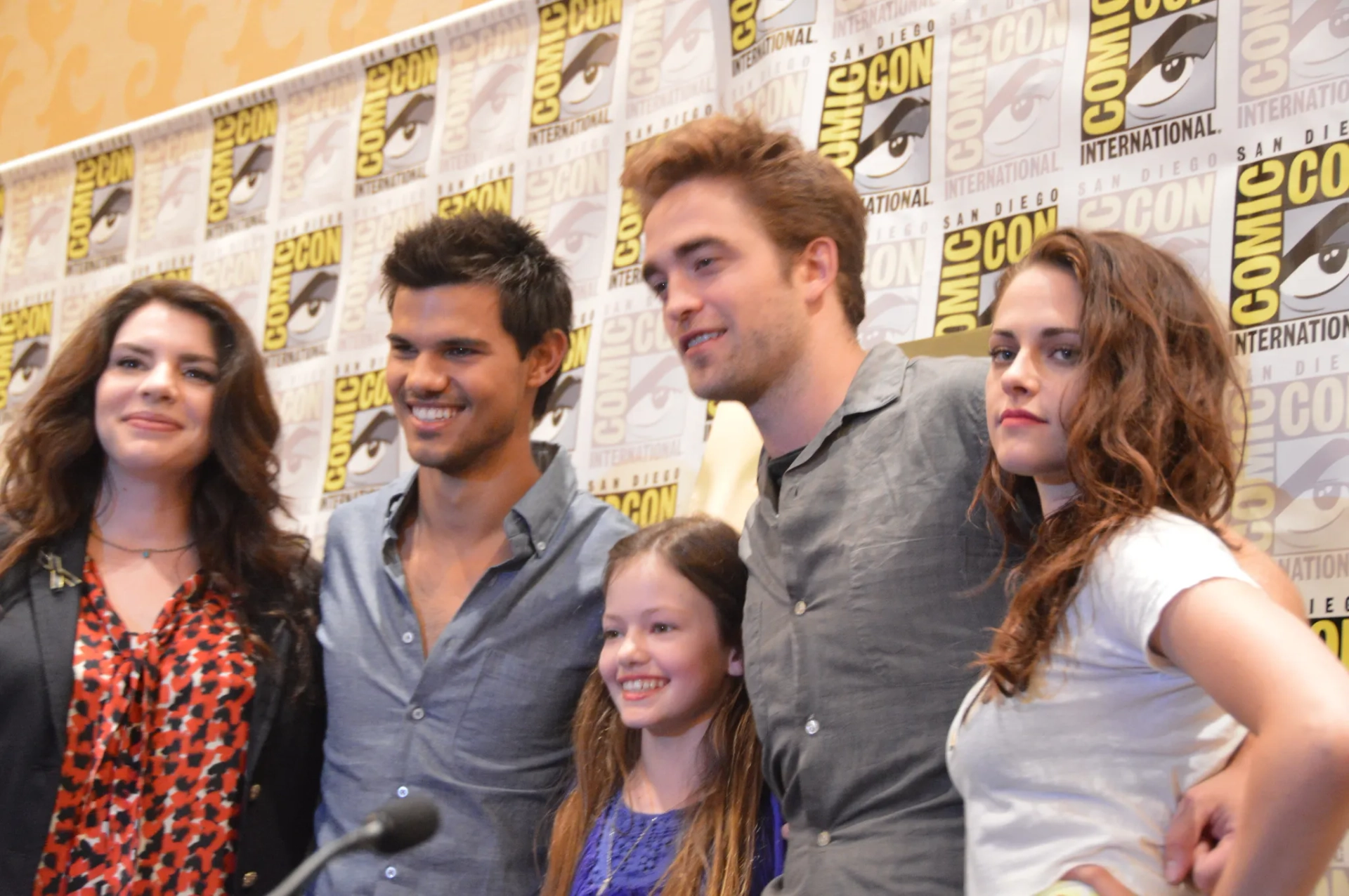 Kristen Stewart, Taylor Lautner, Robert Pattinson, Stephenie Meyer, and Mackenzie Foy at an event for The Twilight Saga: Breaking Dawn - Part 2 (2012)