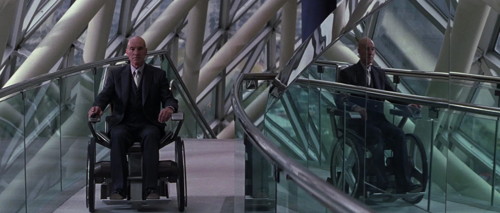 Patrick Stewart in X-Men (2000)