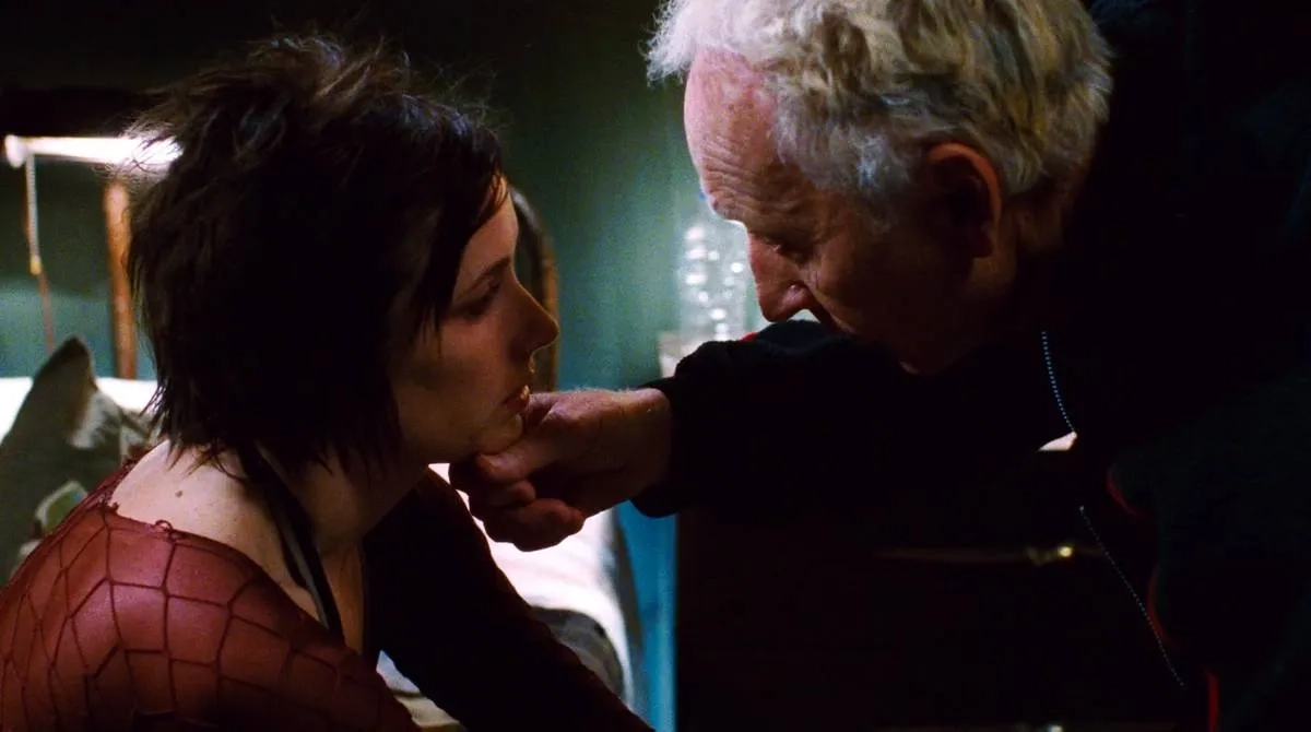 Tobin Bell and Shawnee Smith in Saw II (2005)
