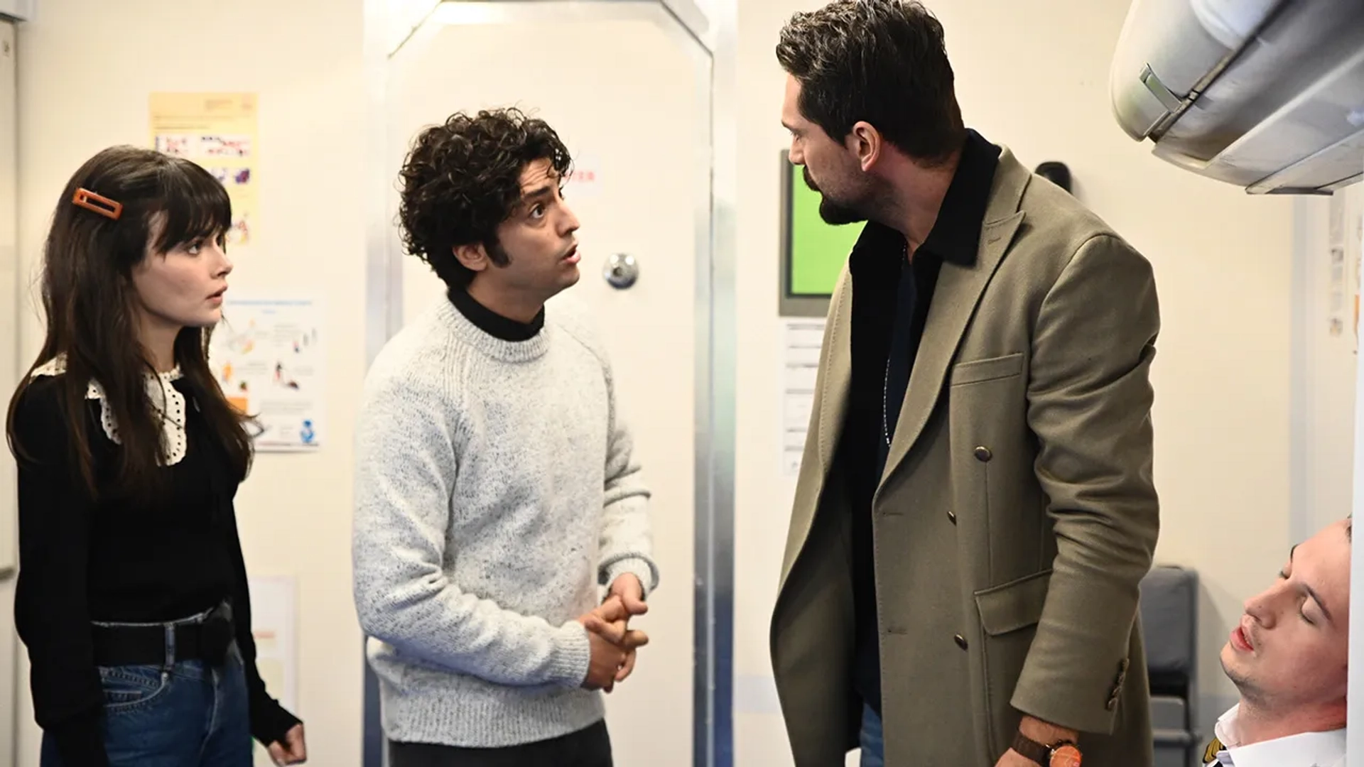 Taner Ölmez, Onur Tuna, and Sinem Ünsal in A Miracle (2019)