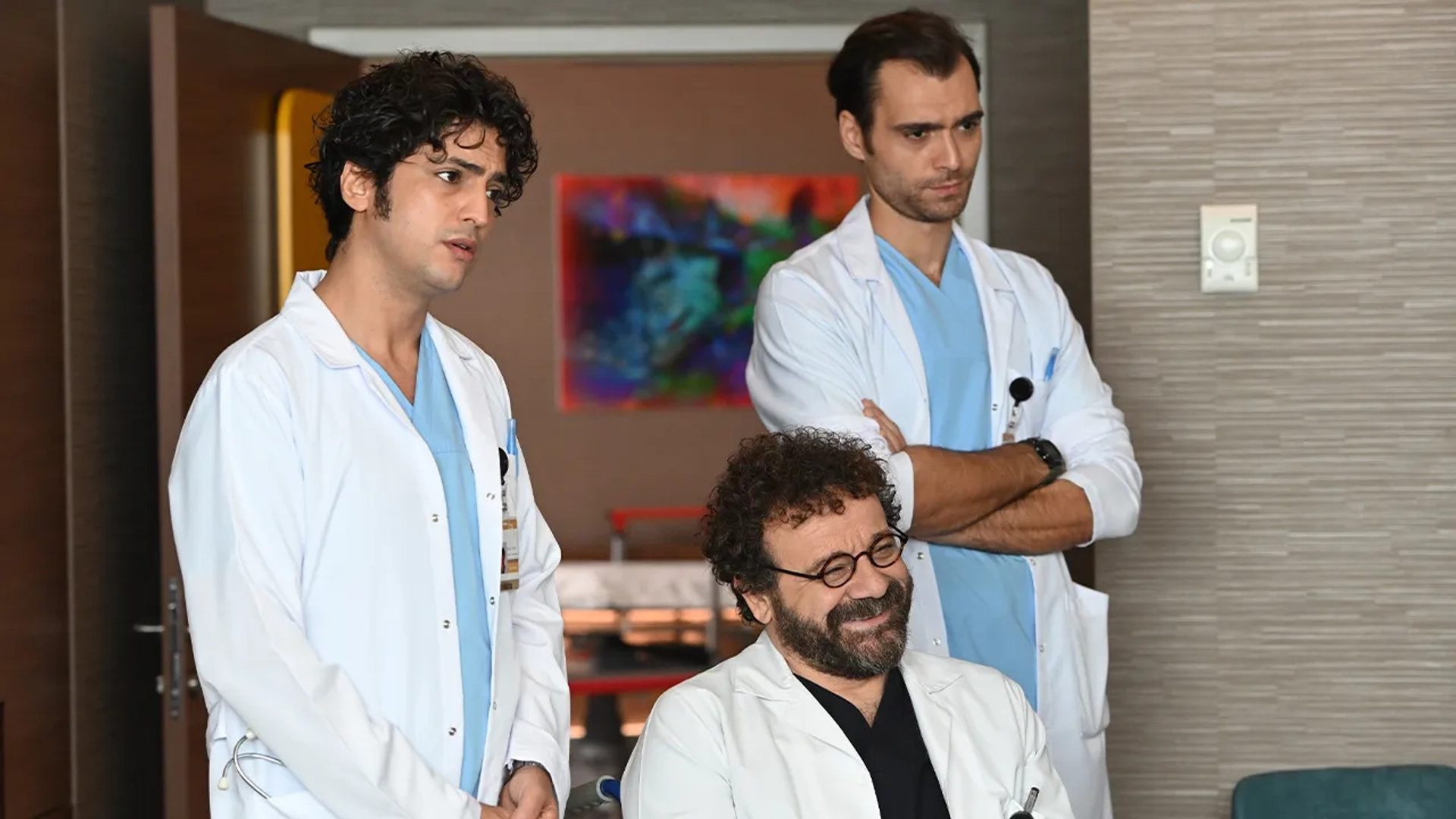 Reha Özcan, Taner Ölmez, and Hakan Kurtas in A Miracle (2019)