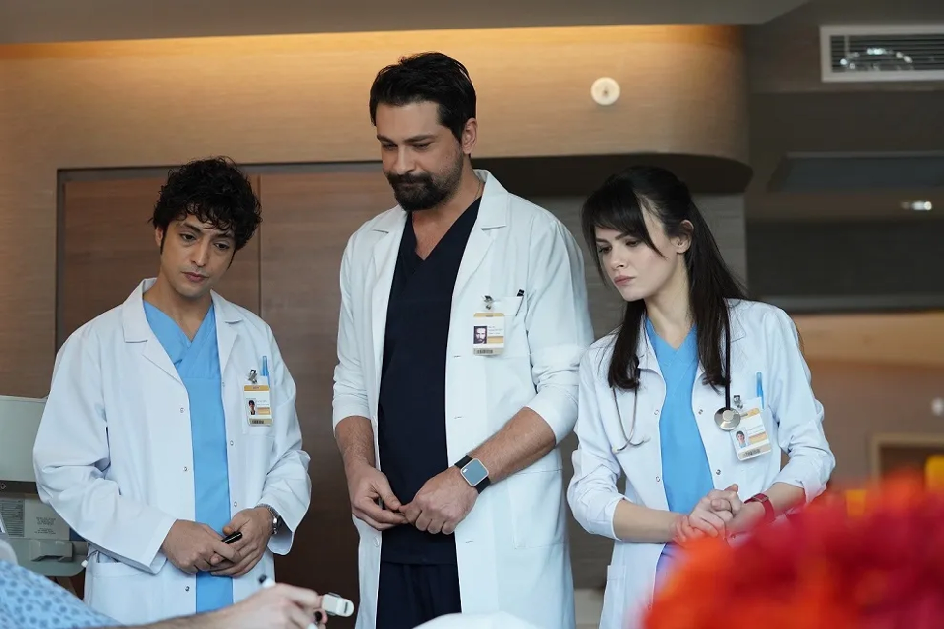 Taner Ölmez, Onur Tuna, and Sinem Ünsal in A Miracle (2019)