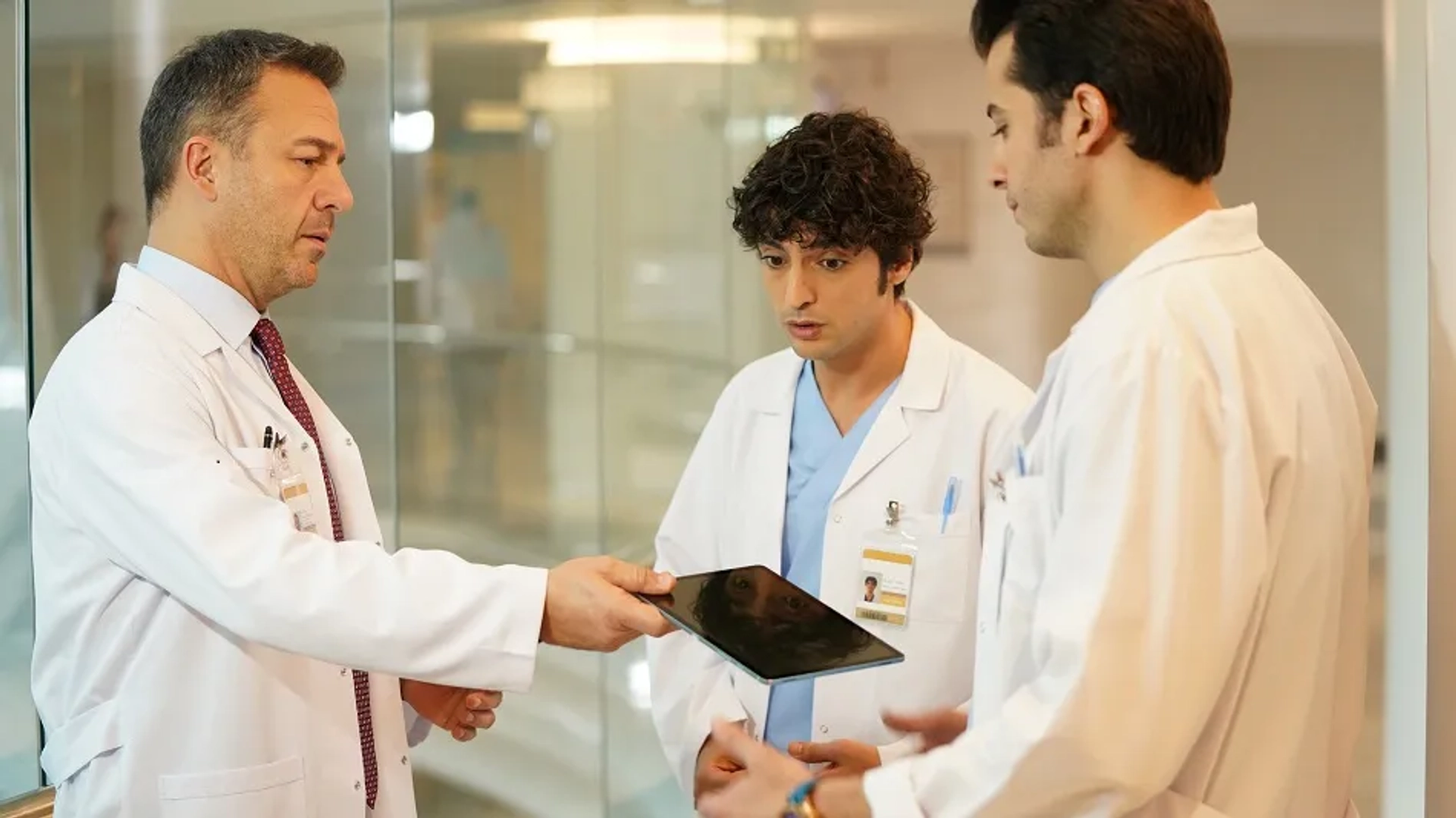 Taner Ölmez, Murat Aygen, and Firat Altunmese in A Miracle (2019)