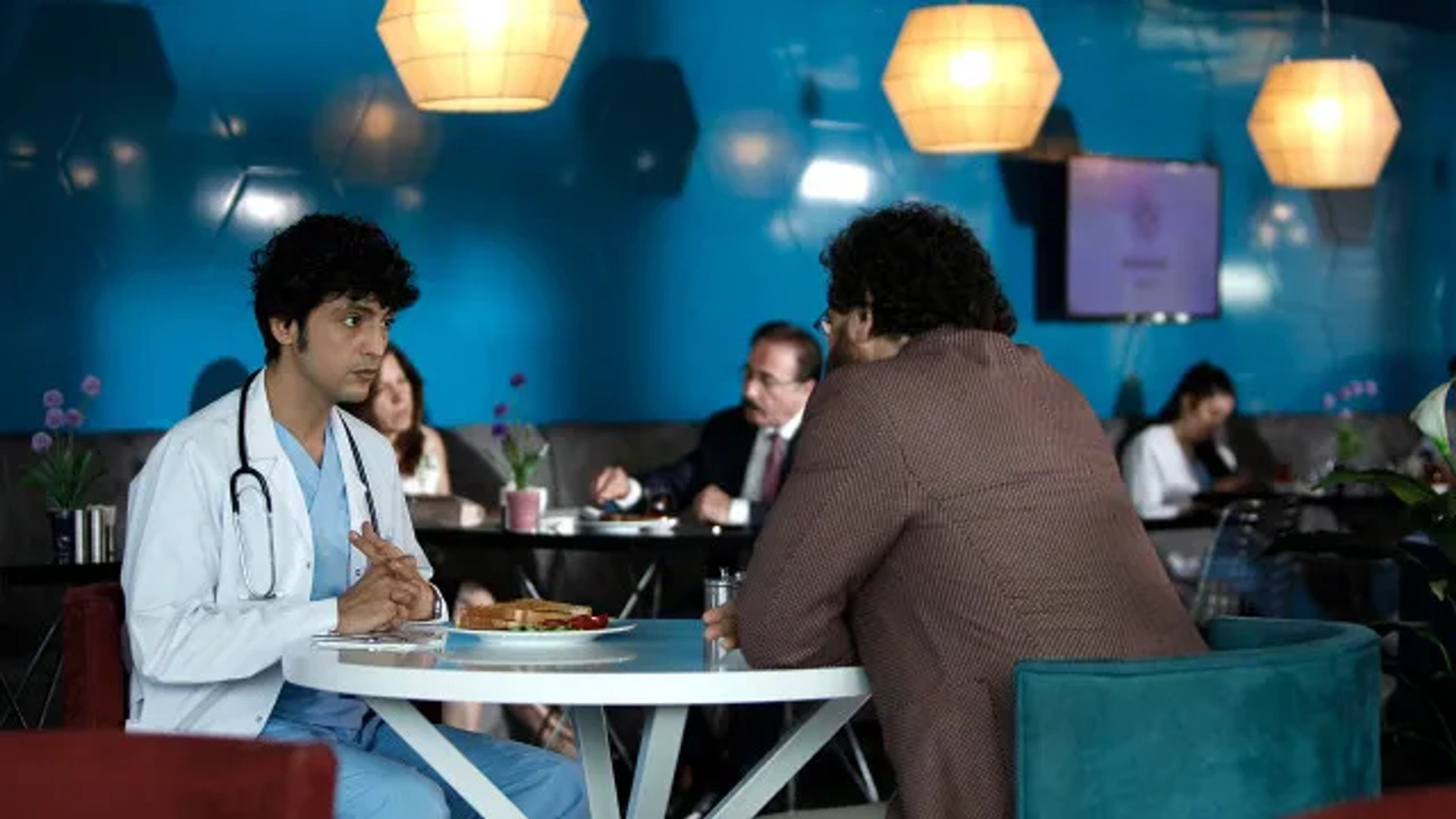 Reha Özcan and Taner Ölmez in A Miracle (2019)