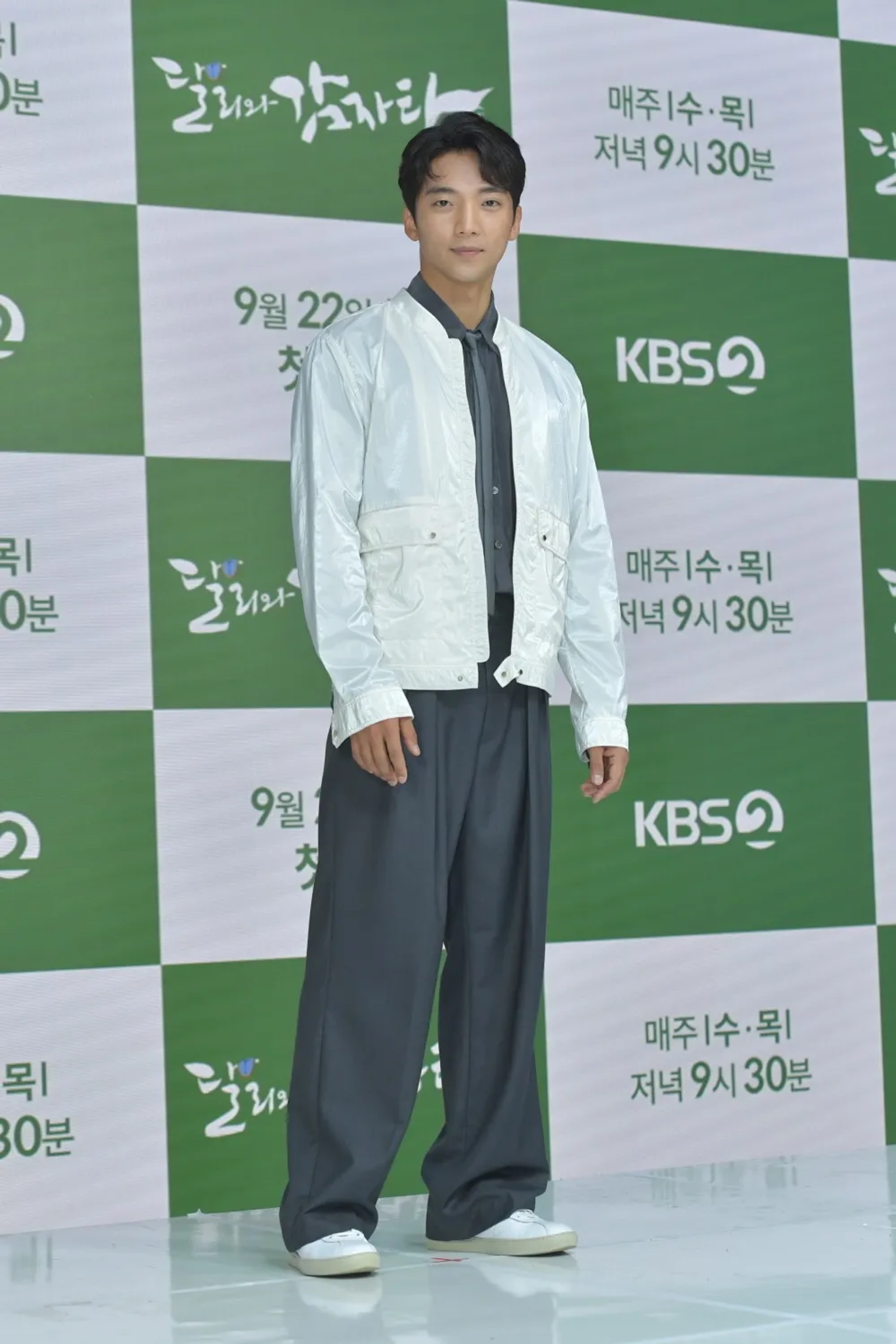 Hwang Hee at an event for Dali and the Cocky Prince (2021)