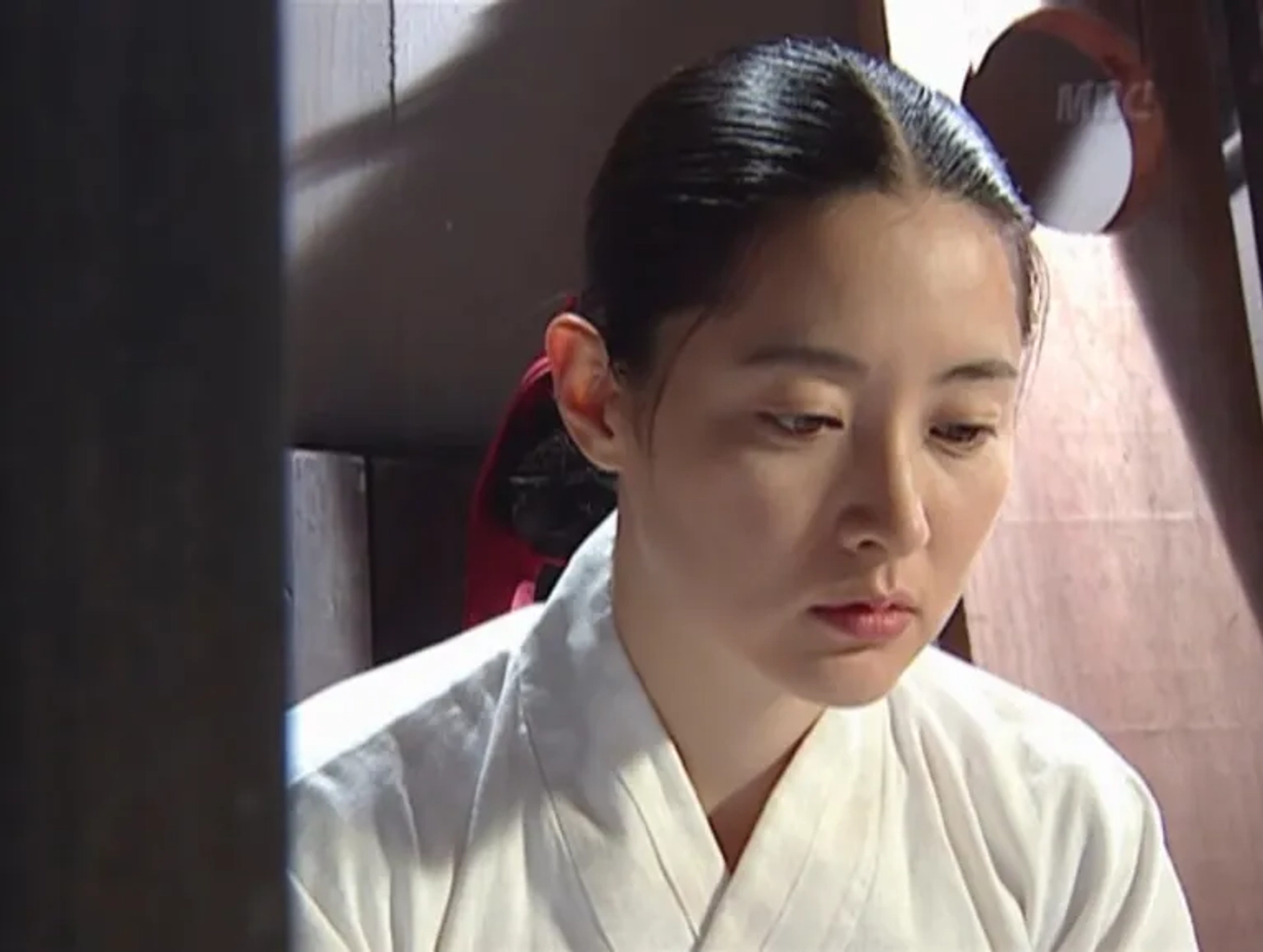 Lee Yeong-ae in The Great Jang-Geum (2003)