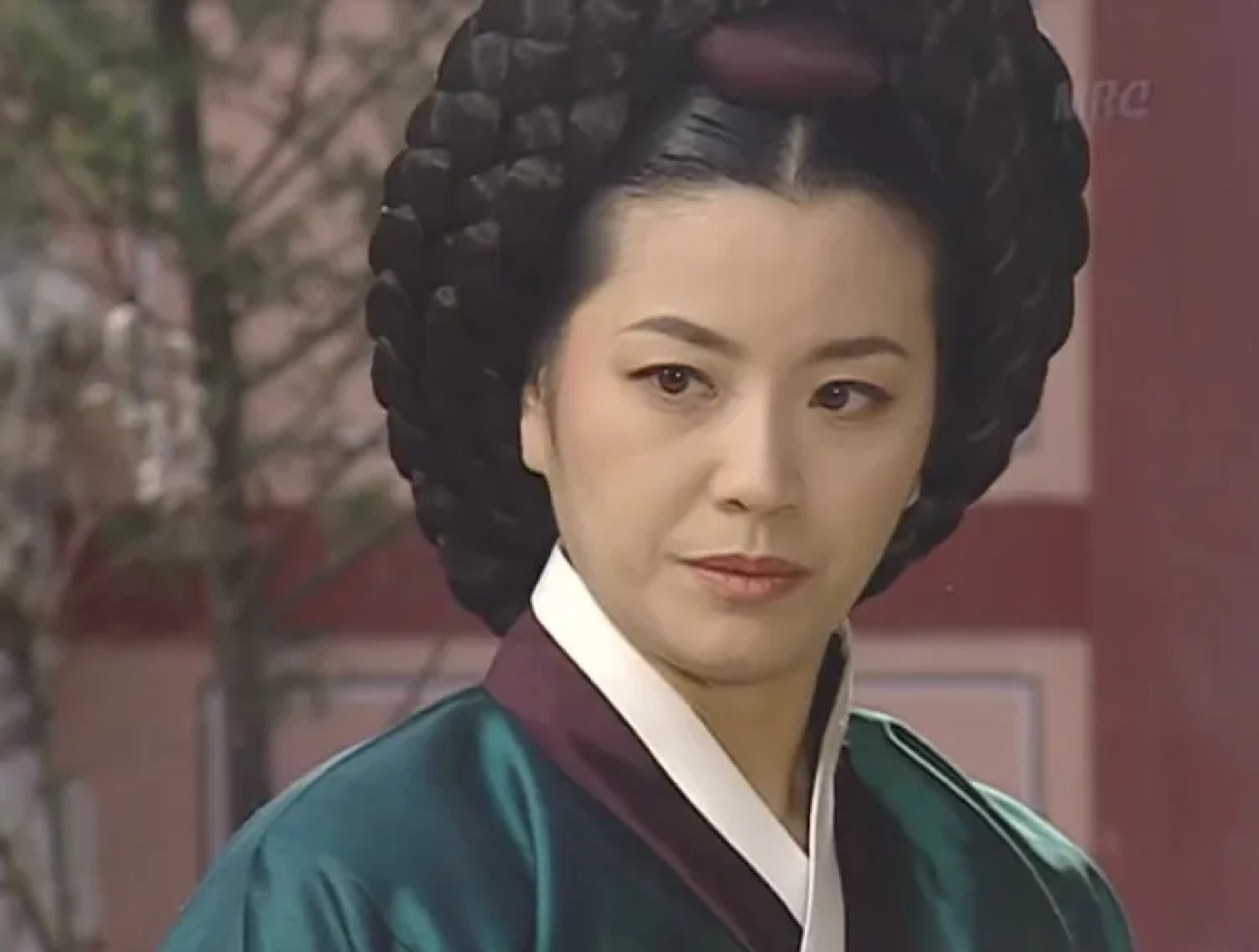 Mi-ri Gyeon in The Great Jang-Geum (2003)