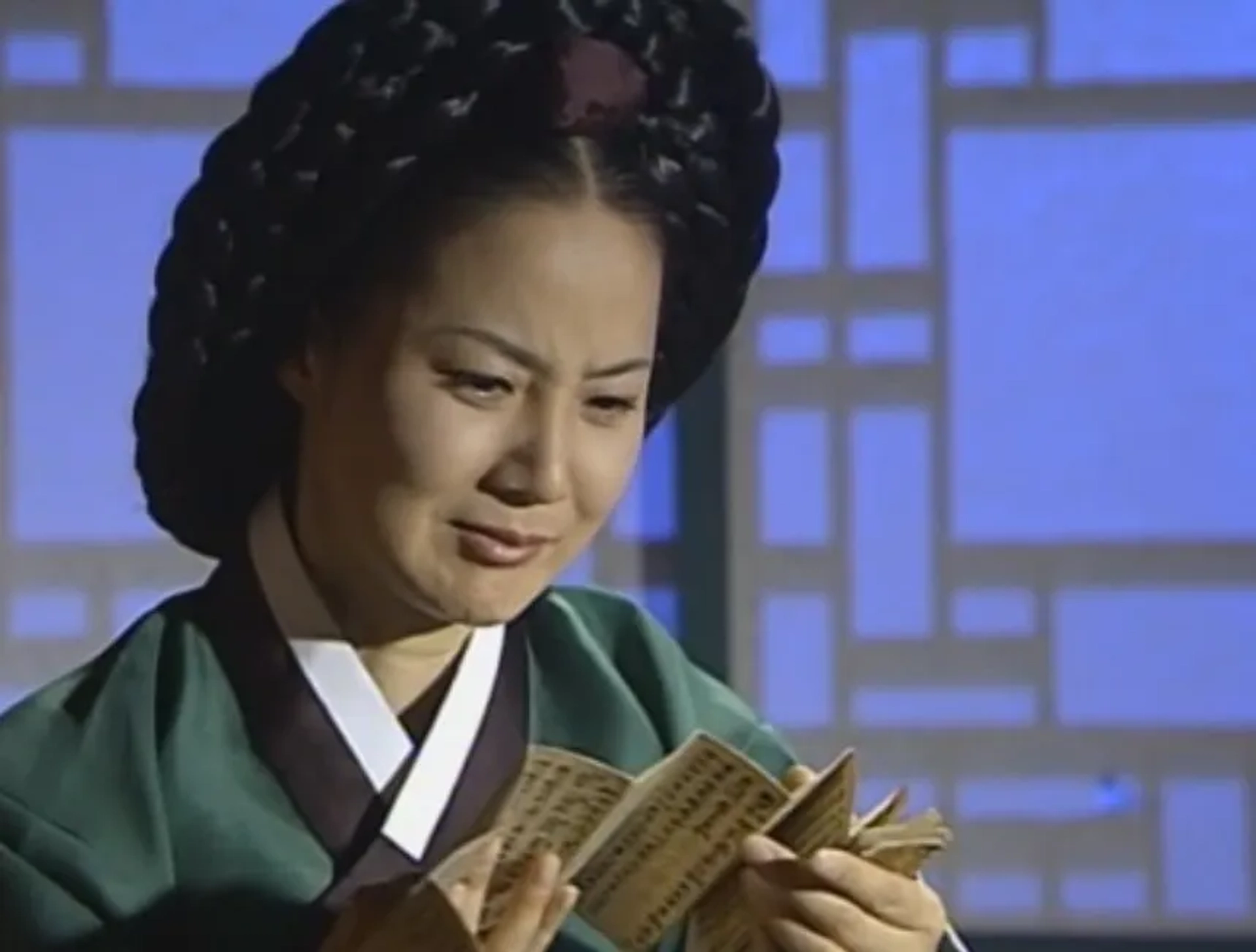 Mi-kyeong Yang in The Great Jang-Geum (2003)