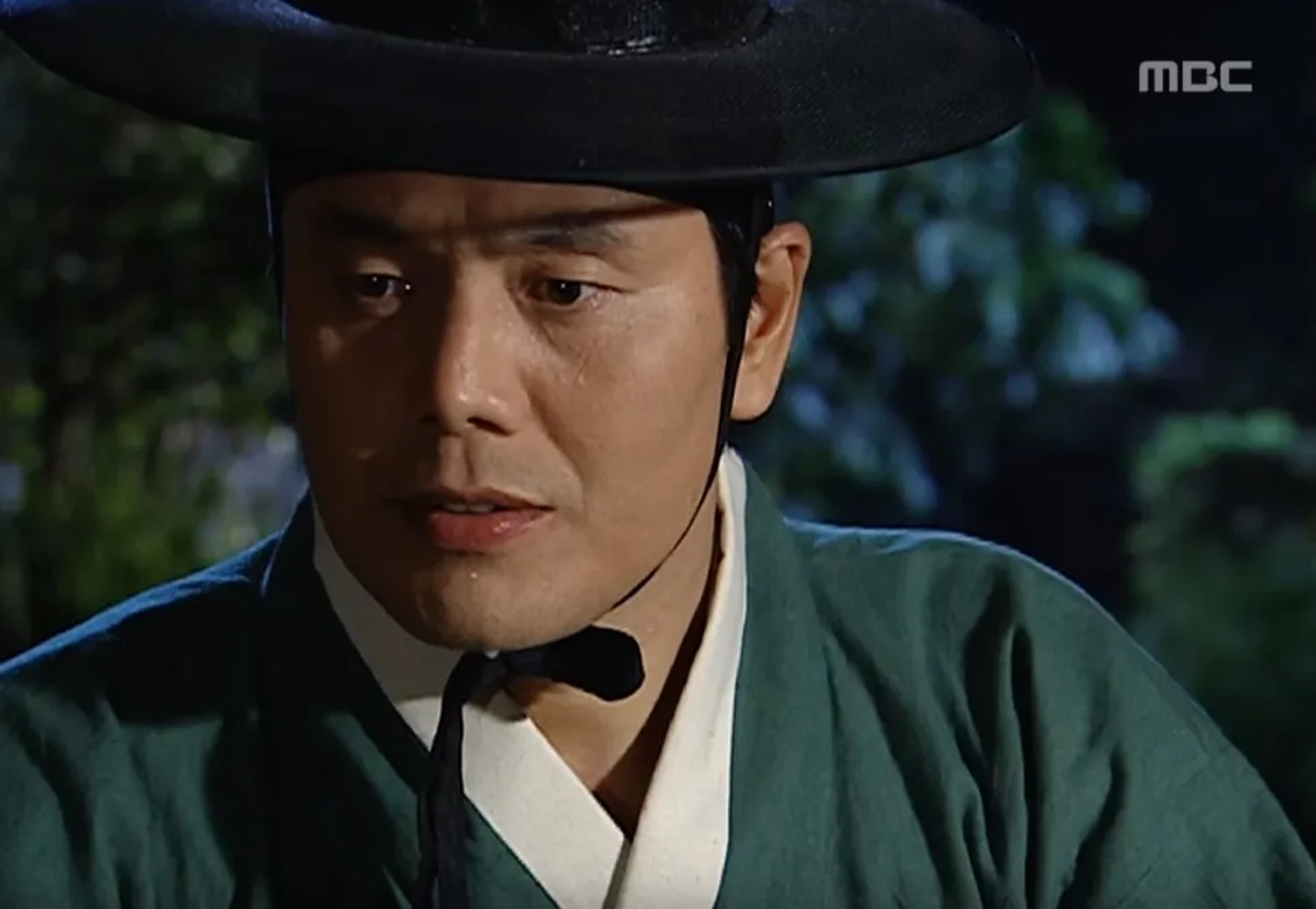 Chan-hwan Park in The Great Jang-Geum (2003)