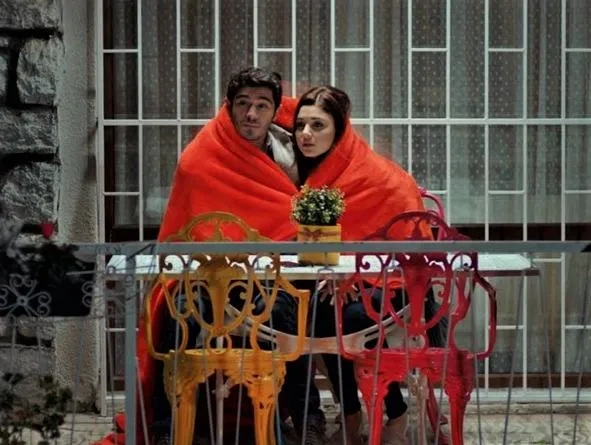 Burak Deniz and Hande Erçel in Love Doesn't Understand Words (2016)