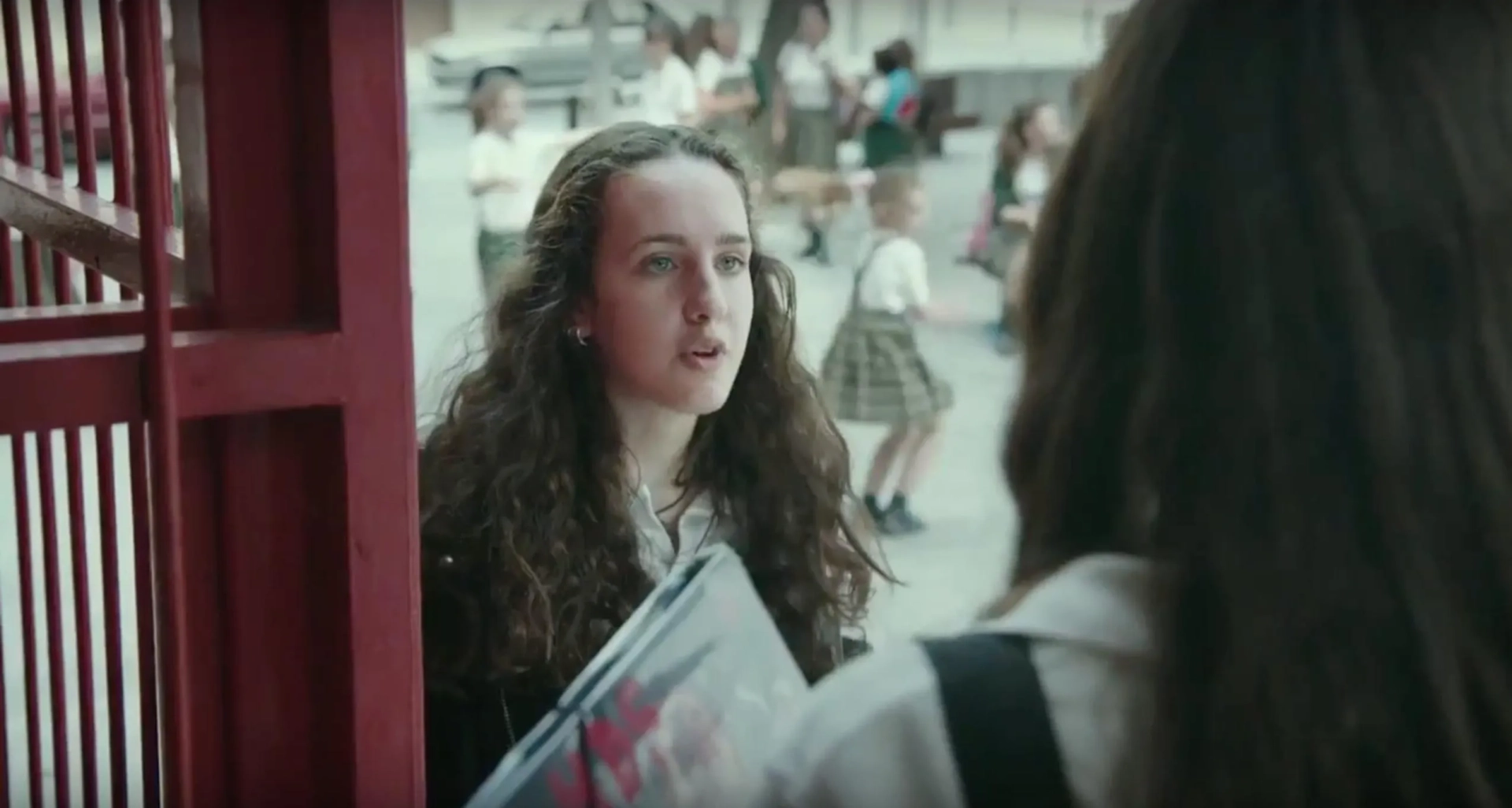 Ángela Fabián and Sandra Escacena in Verónica (2017)