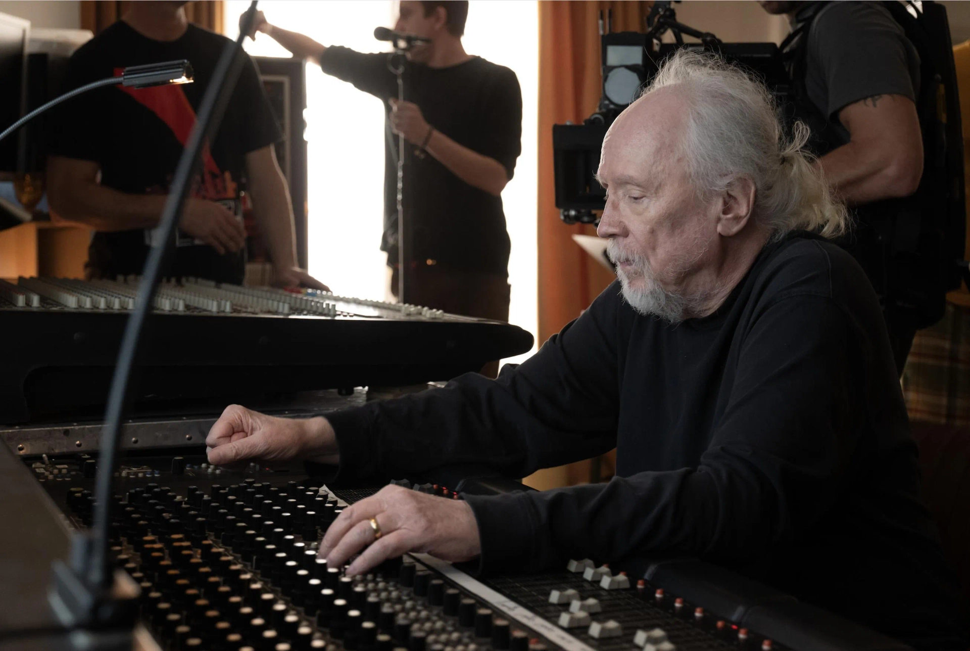 John Carpenter in Studio 666 (2022)