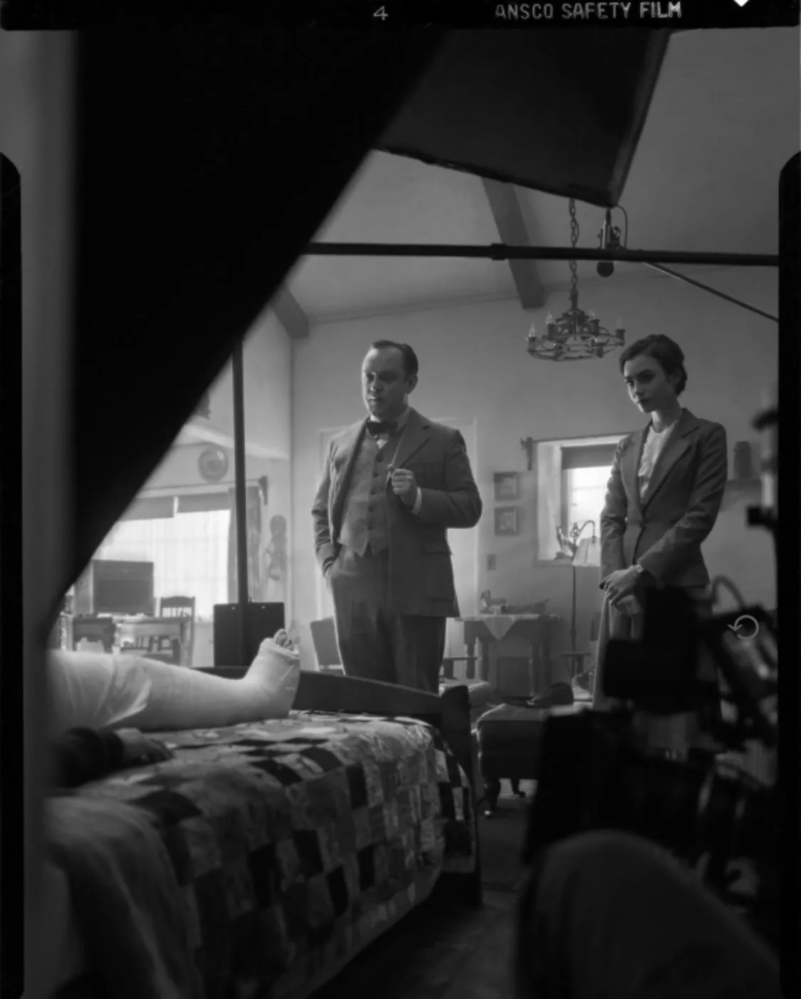 Sam Troughton and Lily Collins in Mank (2020)