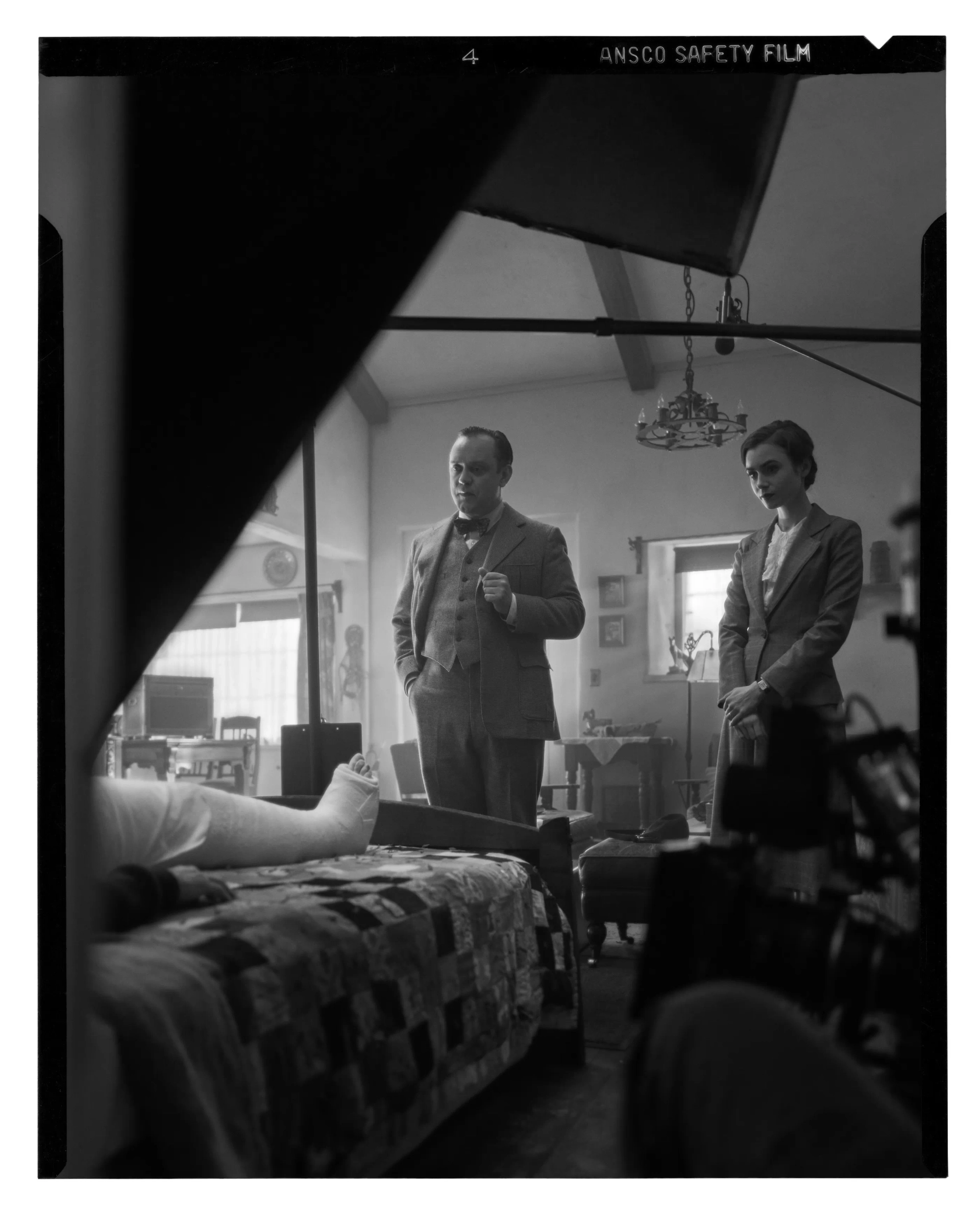 Sam Troughton and Lily Collins in Mank (2020)