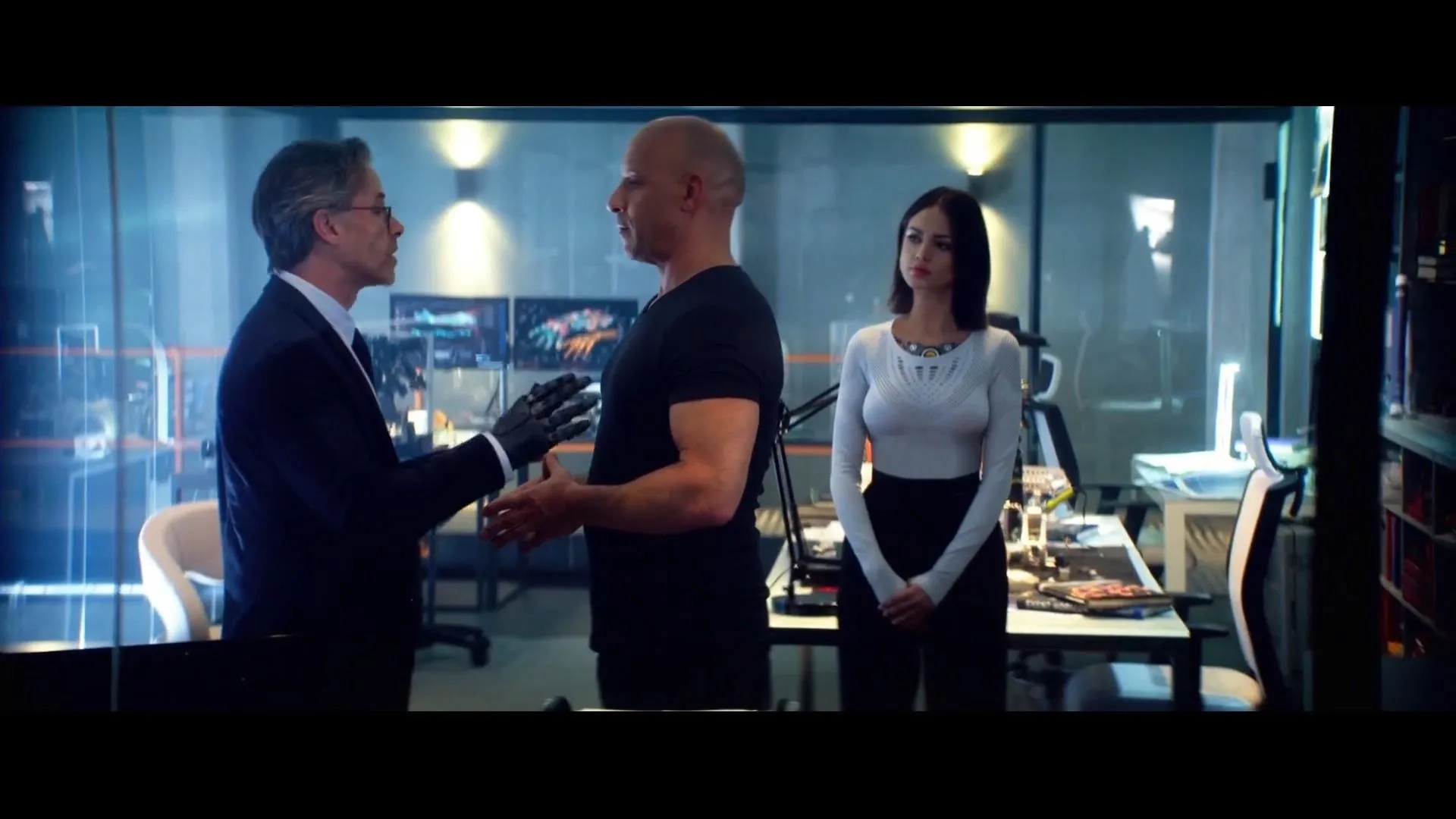 Guy Pearce, Vin Diesel, and Eiza González in Bloodshot (2020)