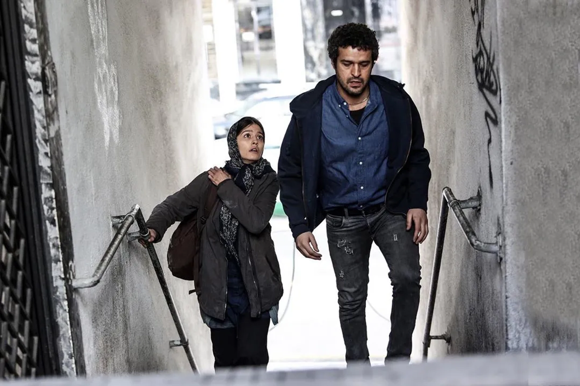 Pardis Ahmadieh and Mojtaba Pirzadeh in No Choice (2020)