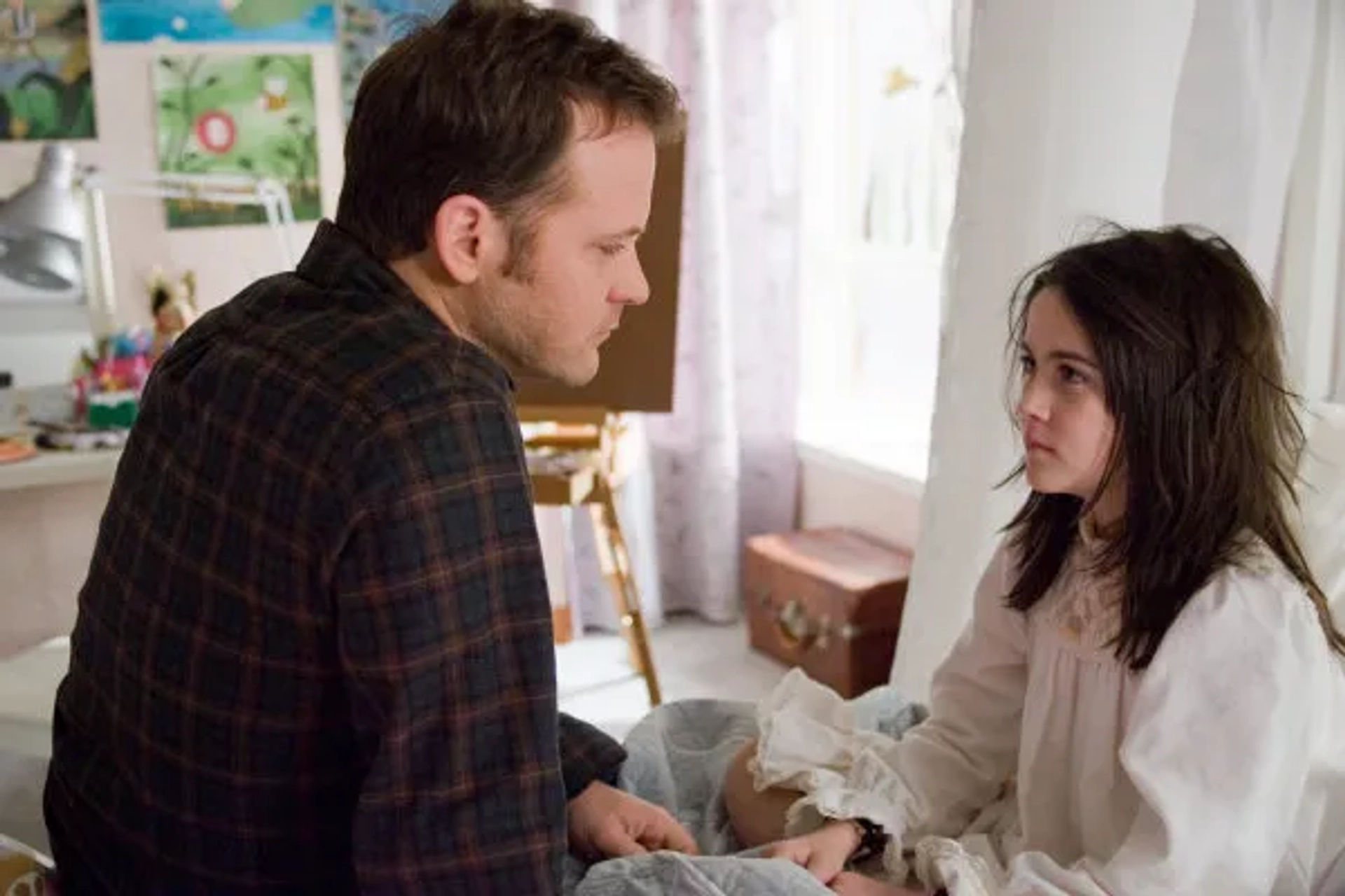 Peter Sarsgaard and Isabelle Fuhrman in Orphan (2009)