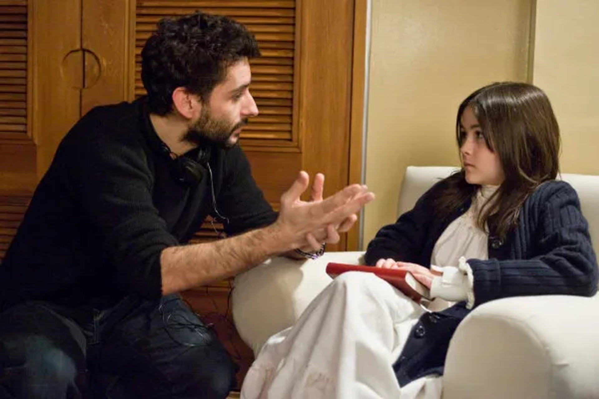 Jaume Collet-Serra and Isabelle Fuhrman in Orphan (2009)