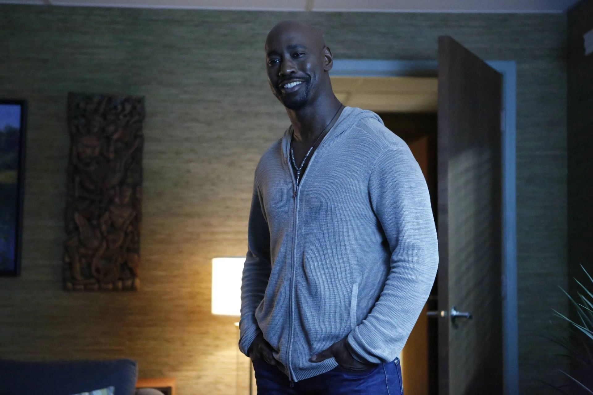 D.B. Woodside in Lucifer (2016)