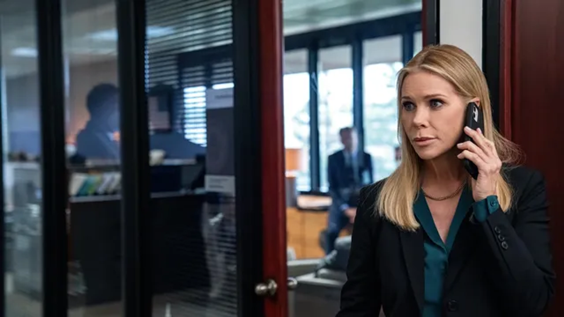 Cheryl Hines in The Flight Attendant: No Exit (2022)