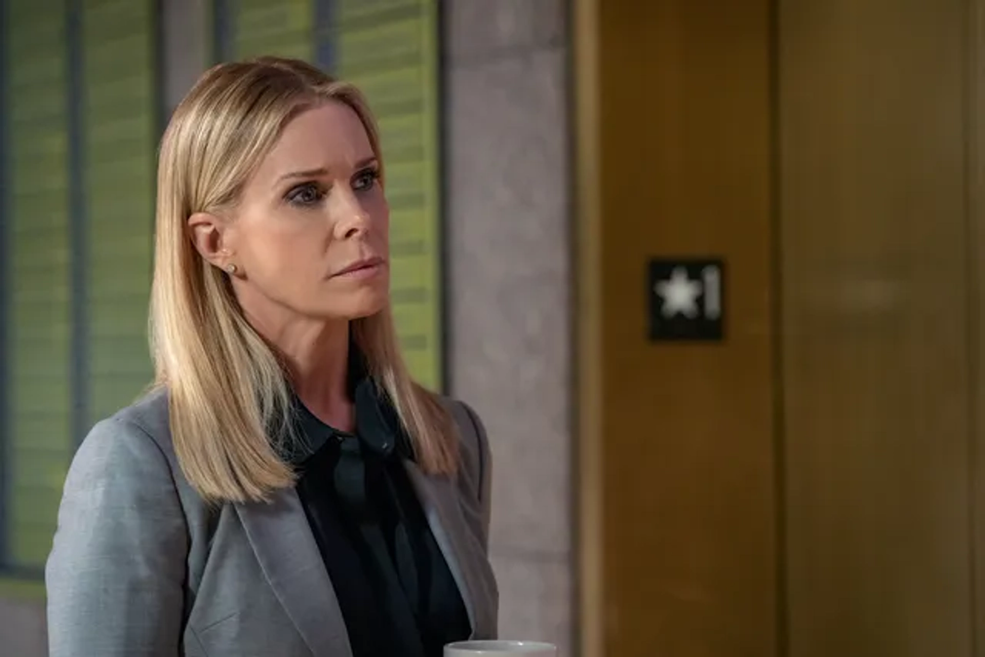 Cheryl Hines in The Flight Attendant: Drowning Women (2022)