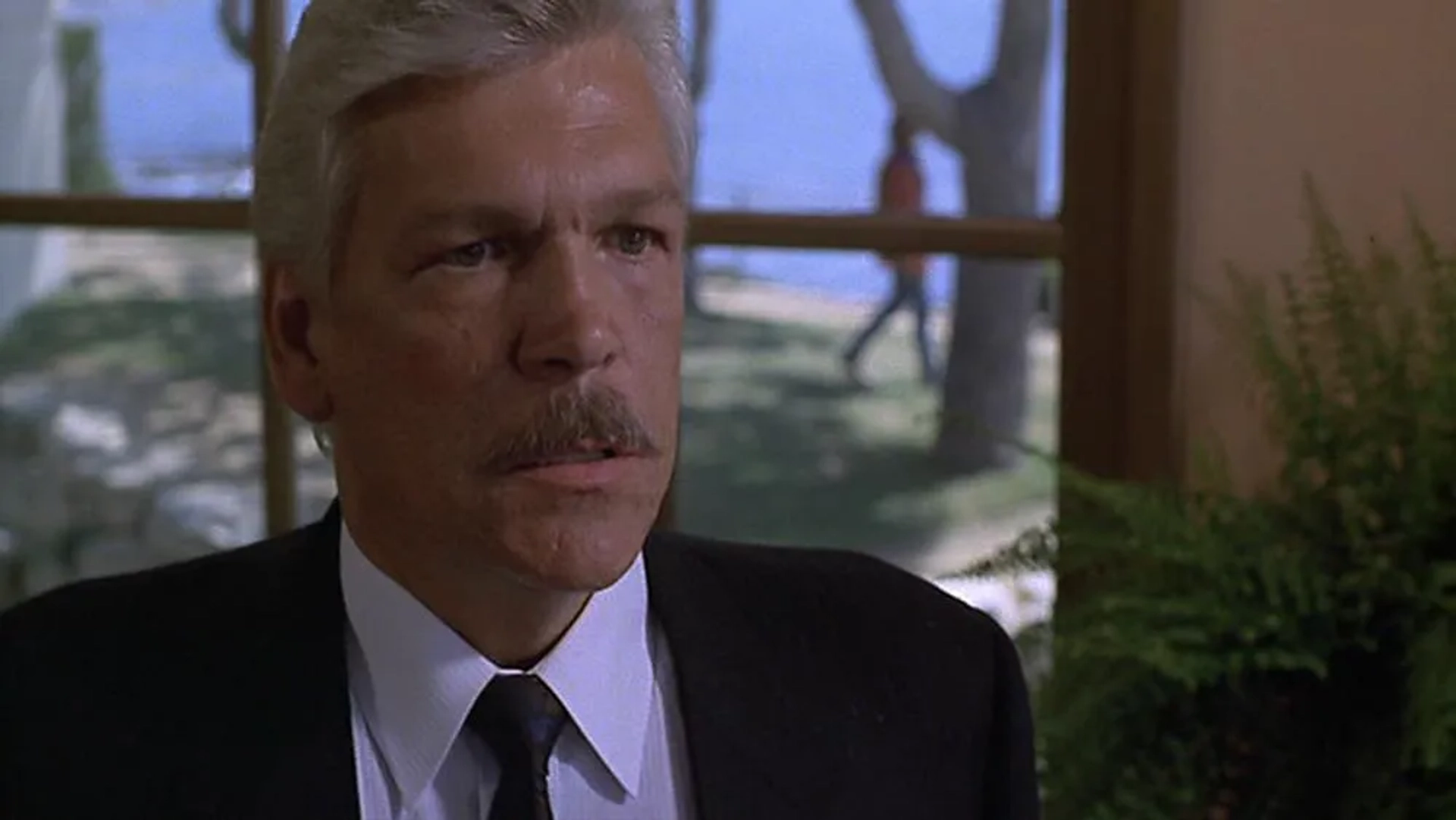 Tom Atkins in Lethal Weapon (1987)