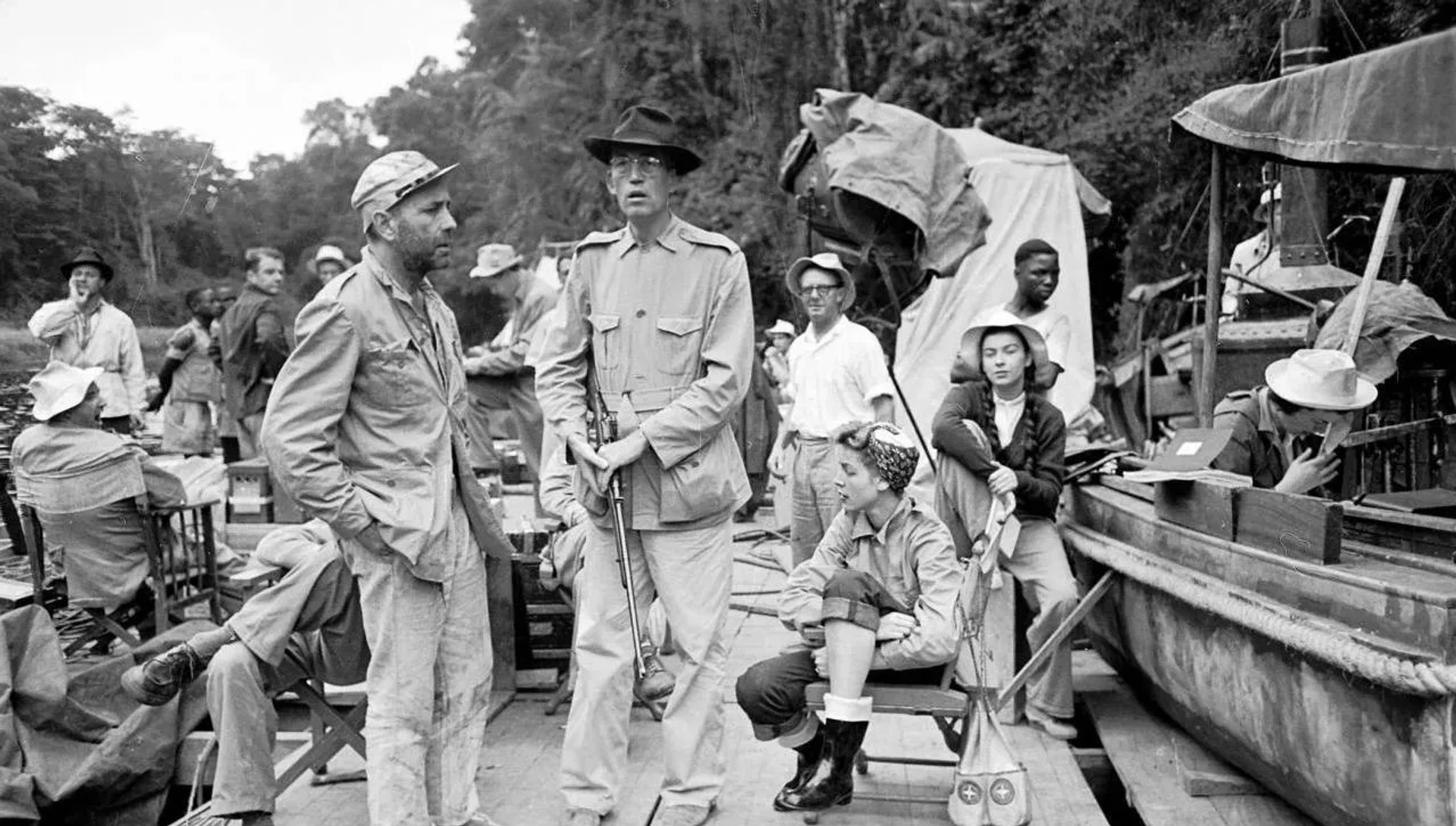 Humphrey Bogart, John Huston, and Jack Cardiff in The African Queen (1951)