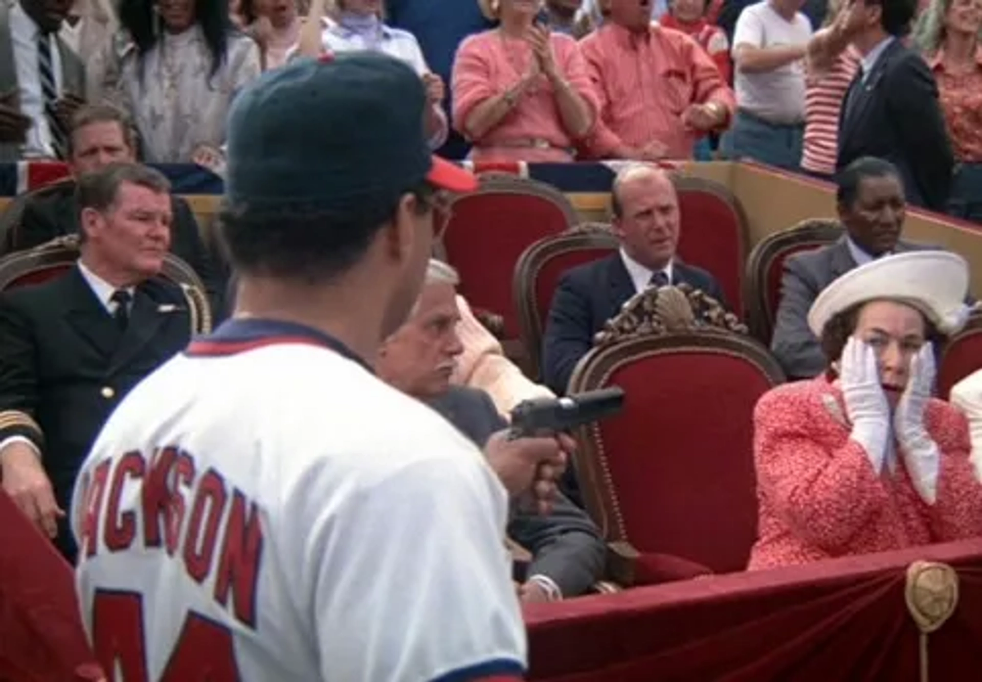 Jeannette Charles and Reggie Jackson in The Naked Gun: From the Files of Police Squad! (1988)