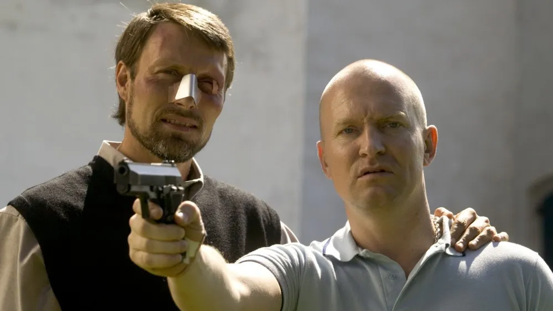 Mads Mikkelsen and Ulrich Thomsen in Adam's Apples (2005)