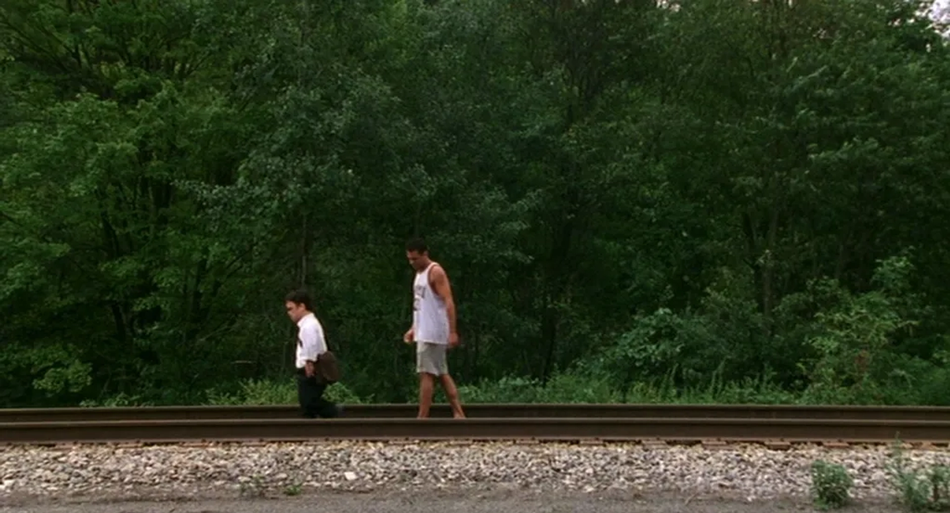 Bobby Cannavale and Peter Dinklage in The Station Agent (2003)
