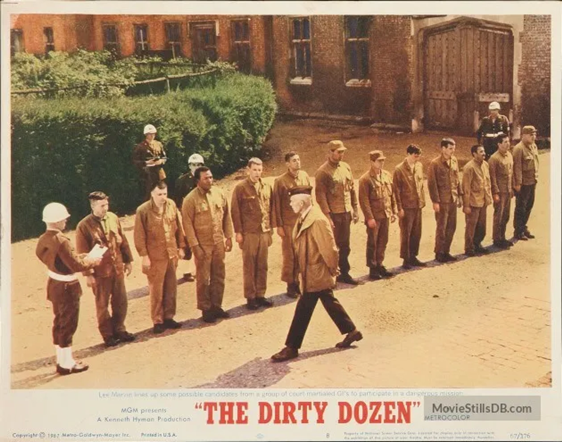 Charles Bronson, Donald Sutherland, Jim Brown, John Cassavetes, Lee Marvin, Telly Savalas, Tom Busby, Ben Carruthers, Trini López, Colin Maitland, Al Mancini, George Roubicek, and Clint Walker in The Dirty Dozen (1967)