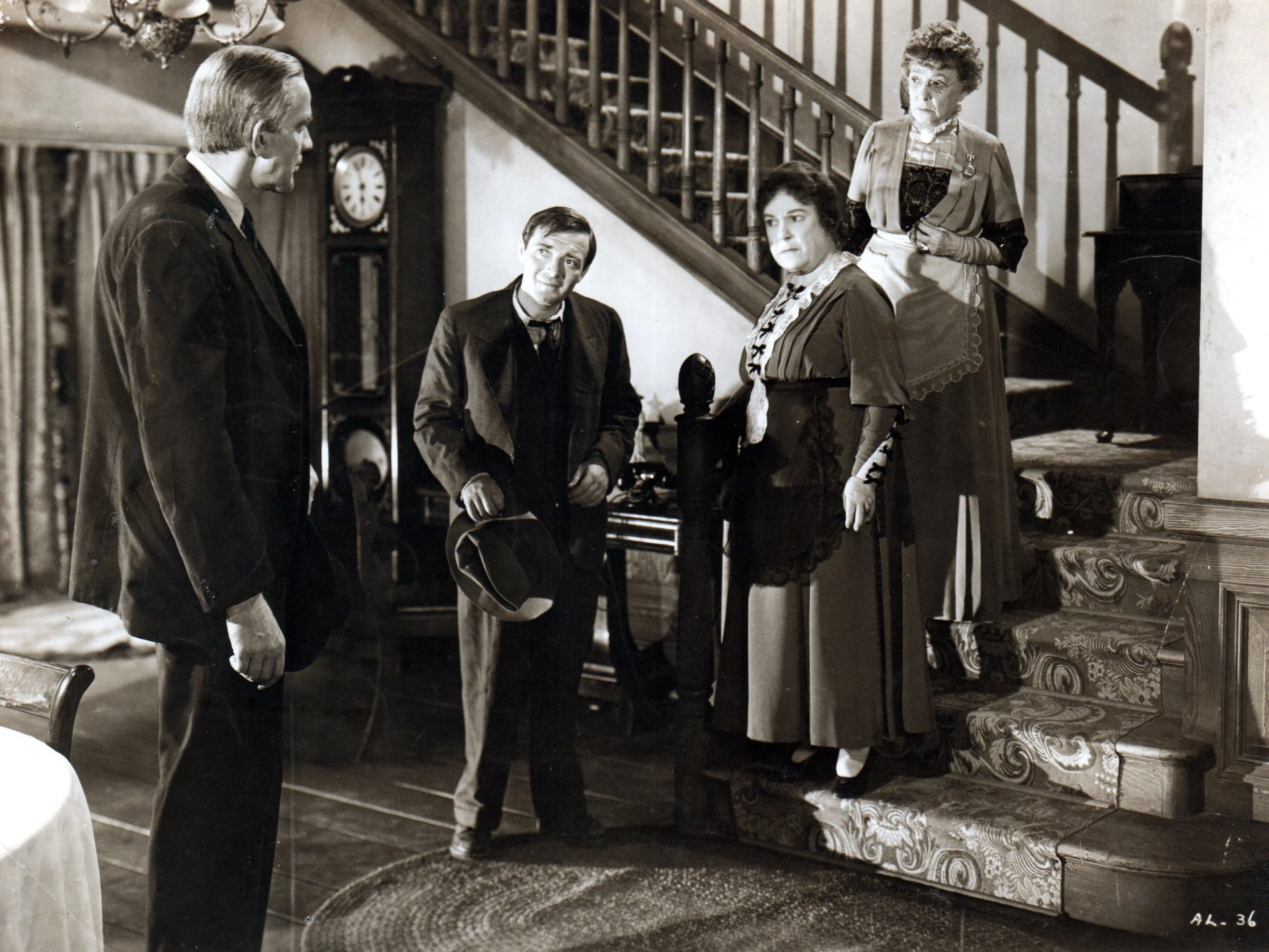 Peter Lorre, Jean Adair, Josephine Hull, and Raymond Massey in Arsenic and Old Lace (1944)