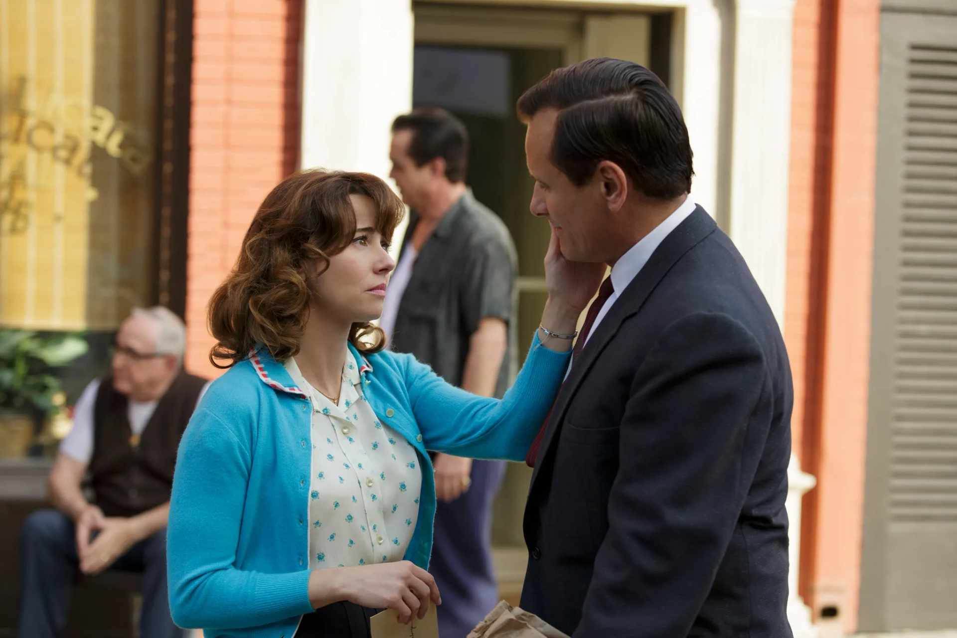 Viggo Mortensen and Linda Cardellini in Green Book (2018)