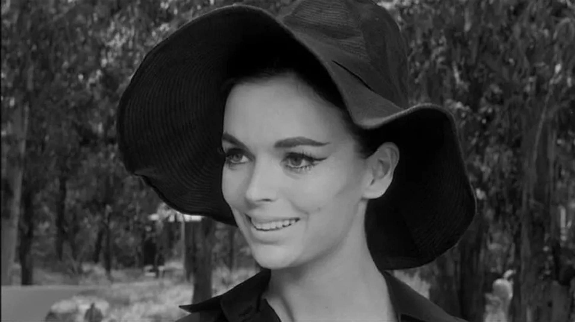 Barbara Steele in 8½ (1963)